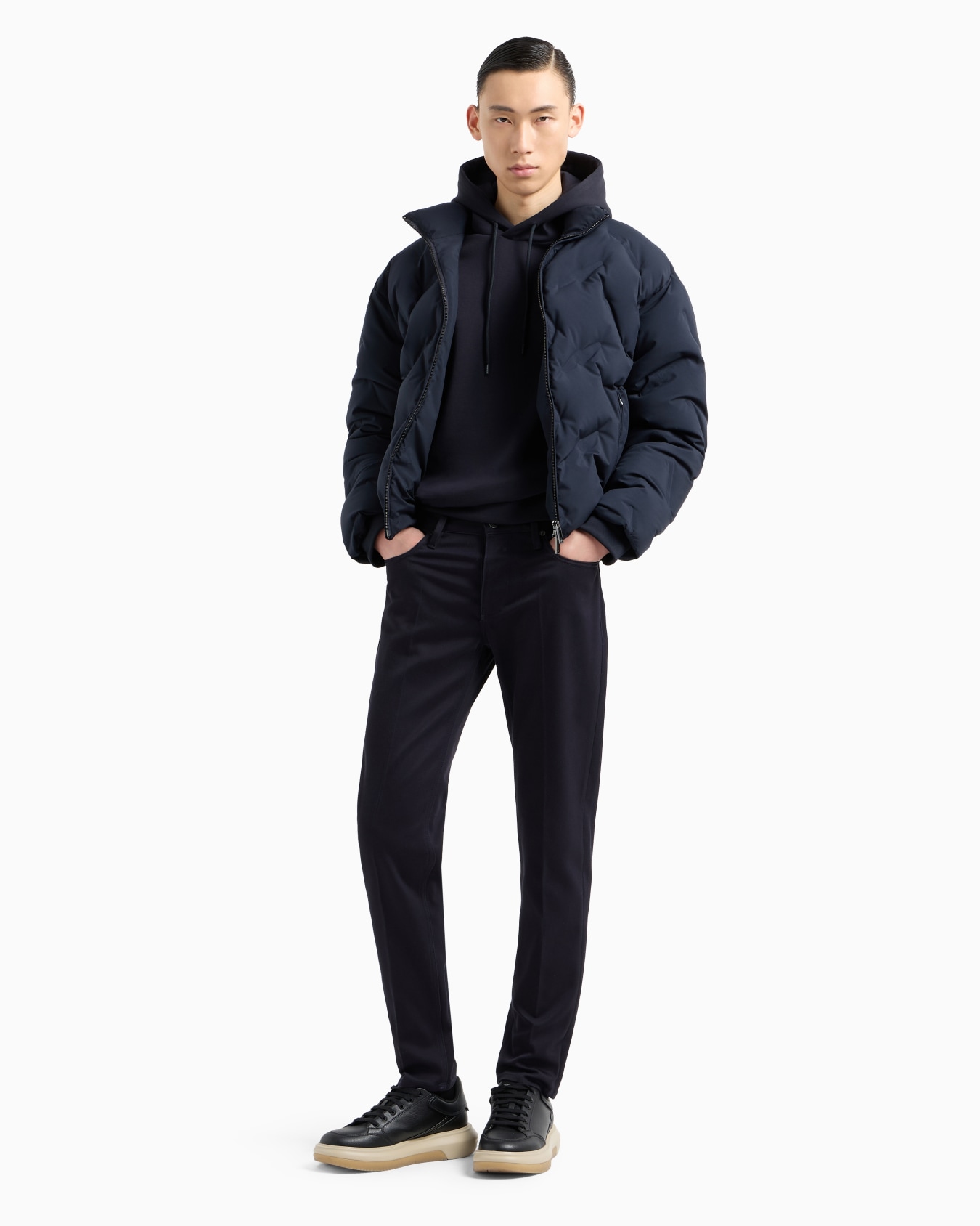 J75 Slim-fit comfort-denim jeans Slide 3