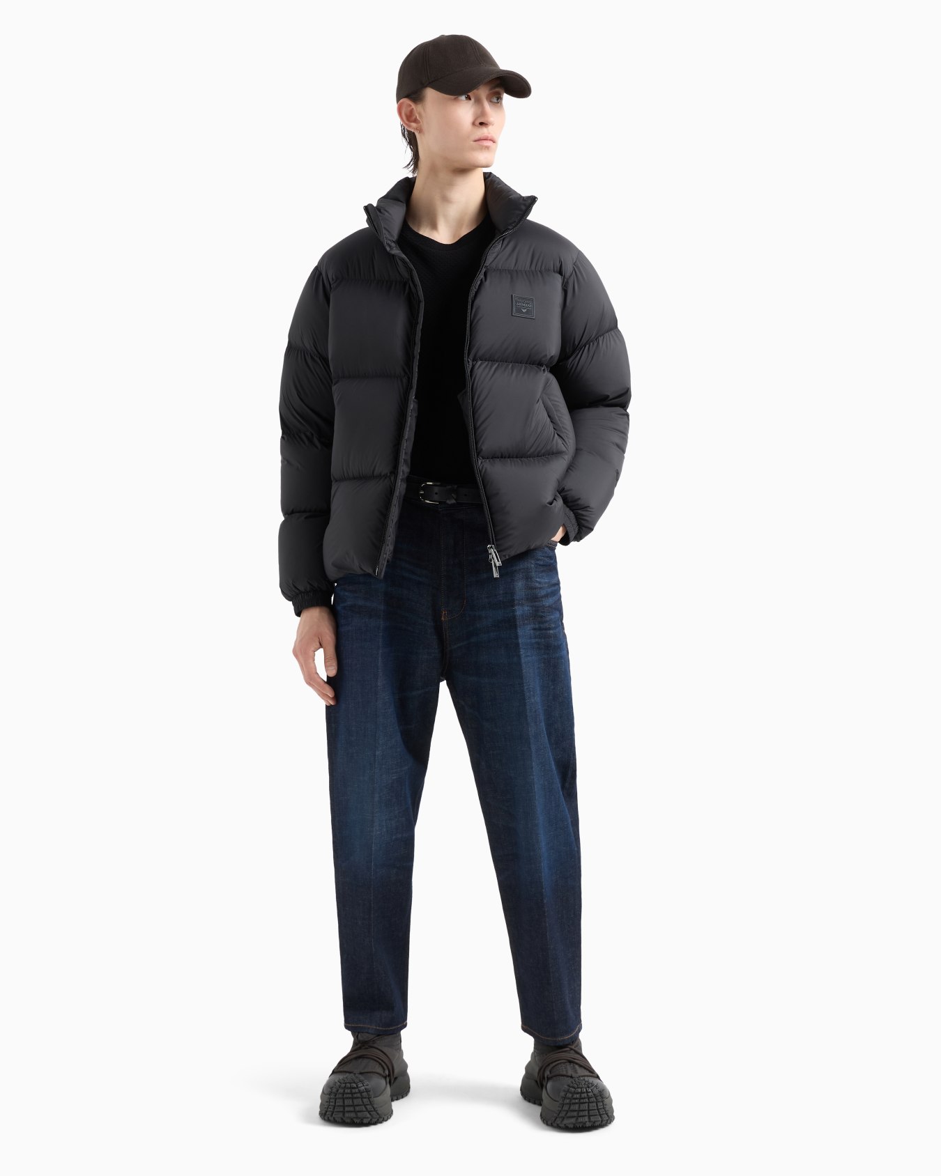 J79 Carrot-fit 11.4 oz rinse-wash denim jeans with veining Slide 3