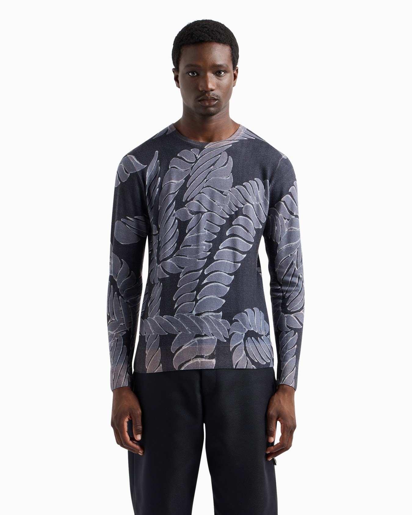 Plain-knit virgin wool jumper with maritime print Slide 2