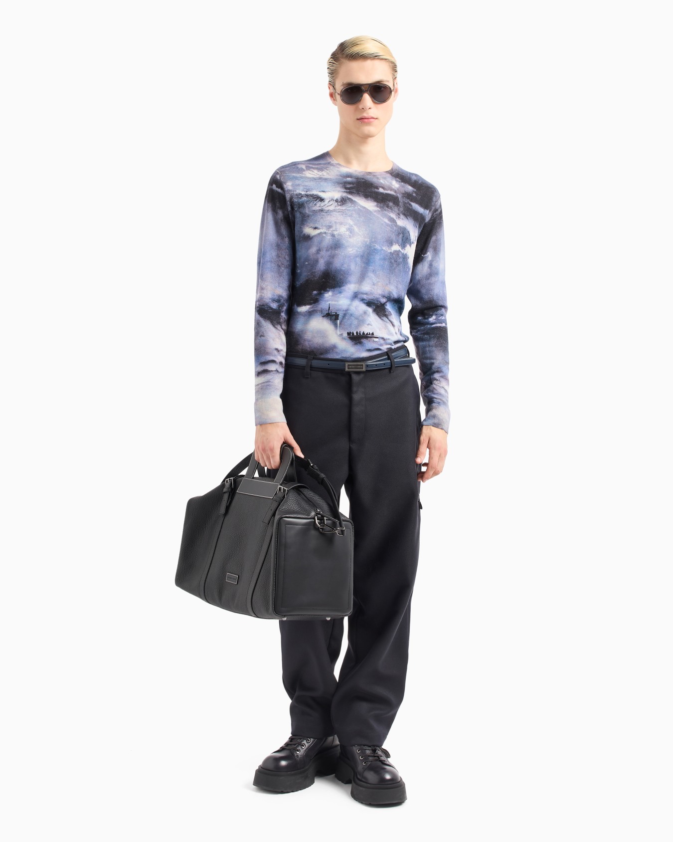 Plain-knit virgin wool jumper with maritime print Slide 4