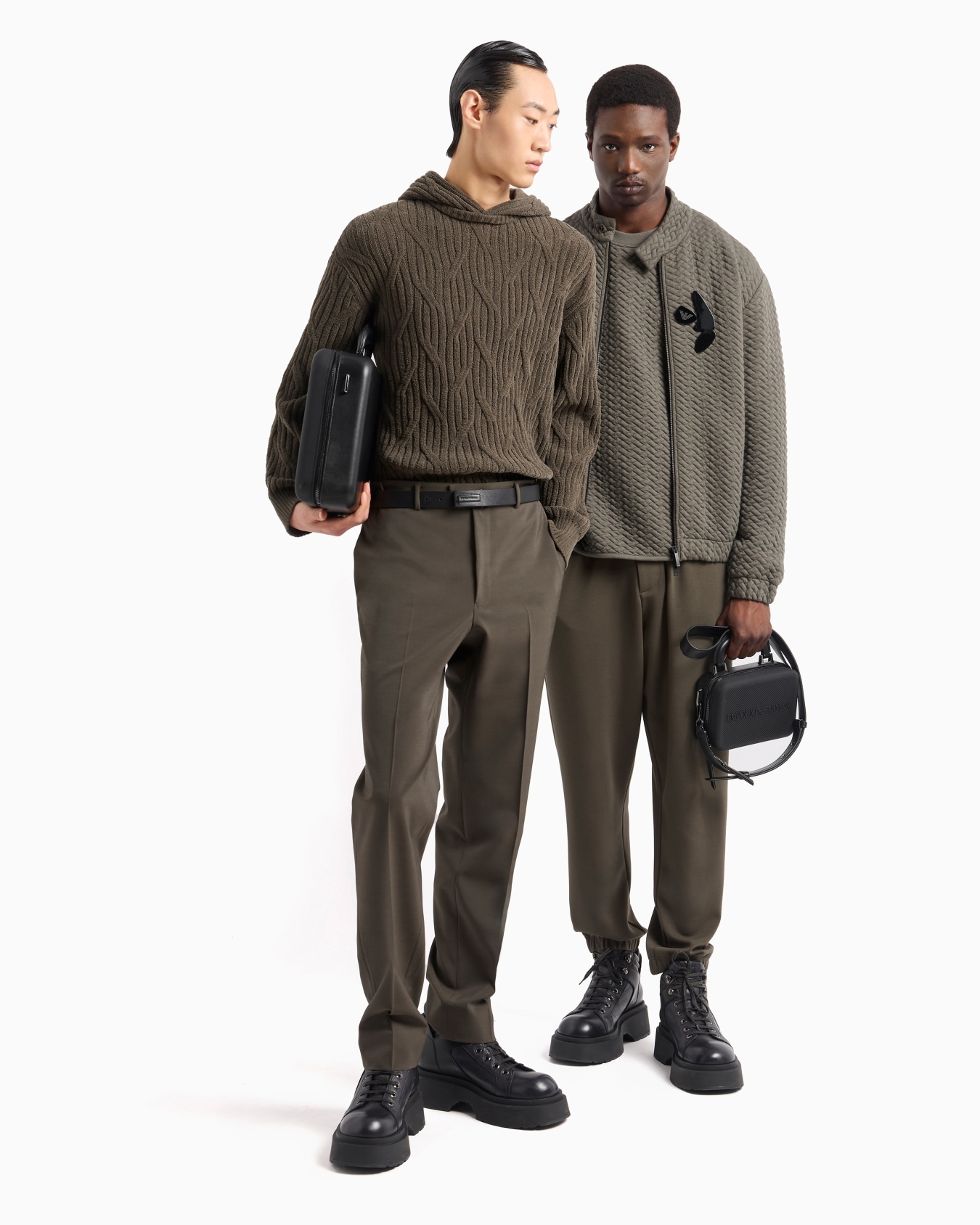 Cable-knit hooded jumper Slide 4
