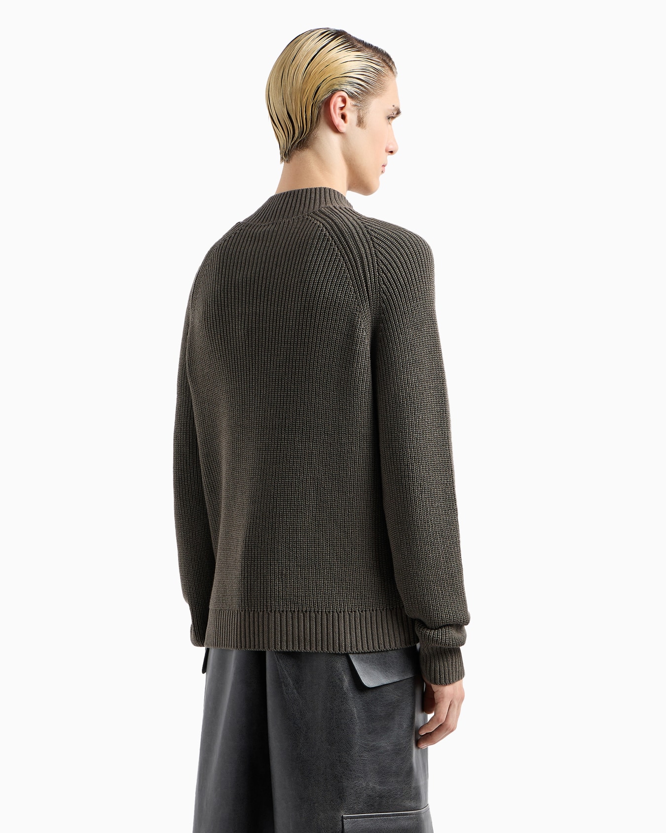 Maglione lupetto in misto lana vergine con ricamo ancora e logo Slide 3