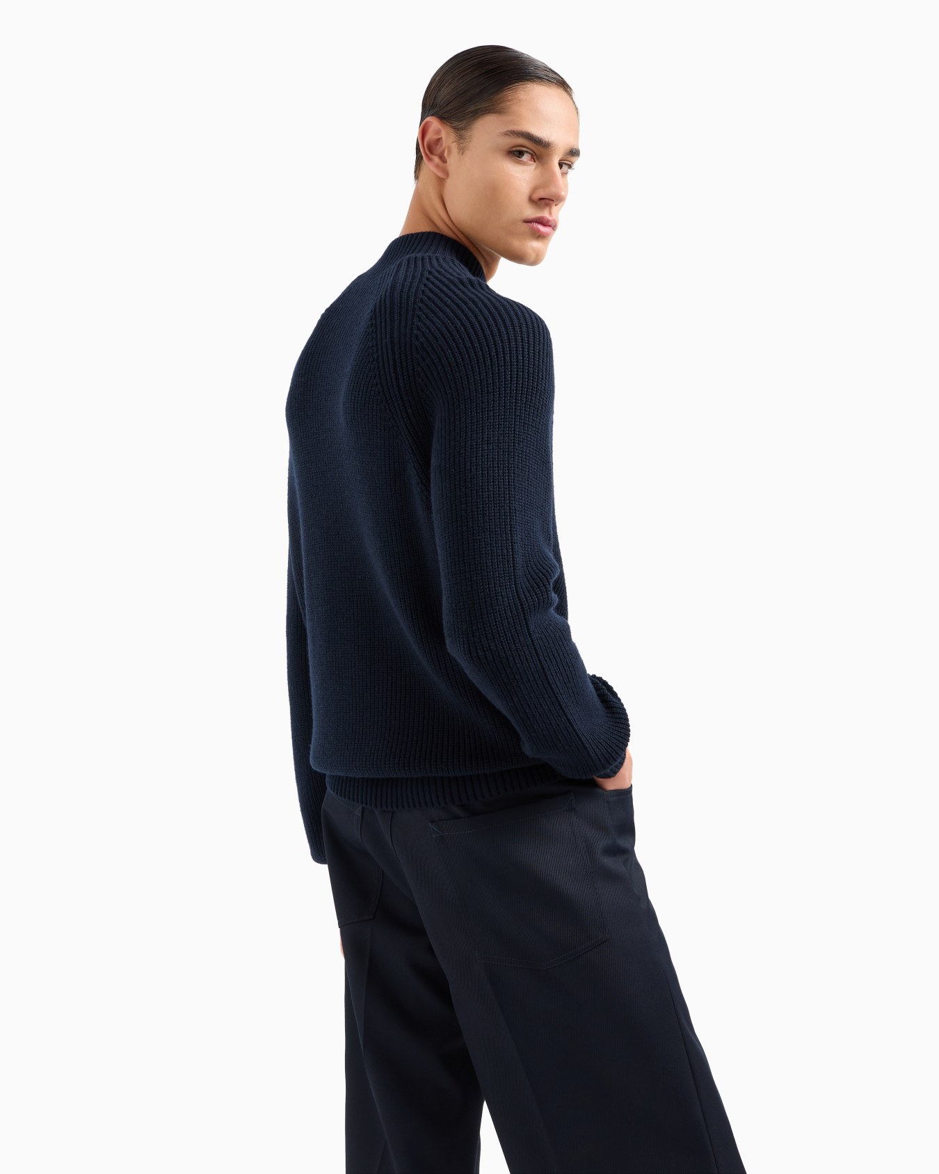 Pull à col roulé en mélange de laine vierge avec broderie ancre et logo Diapositive 3