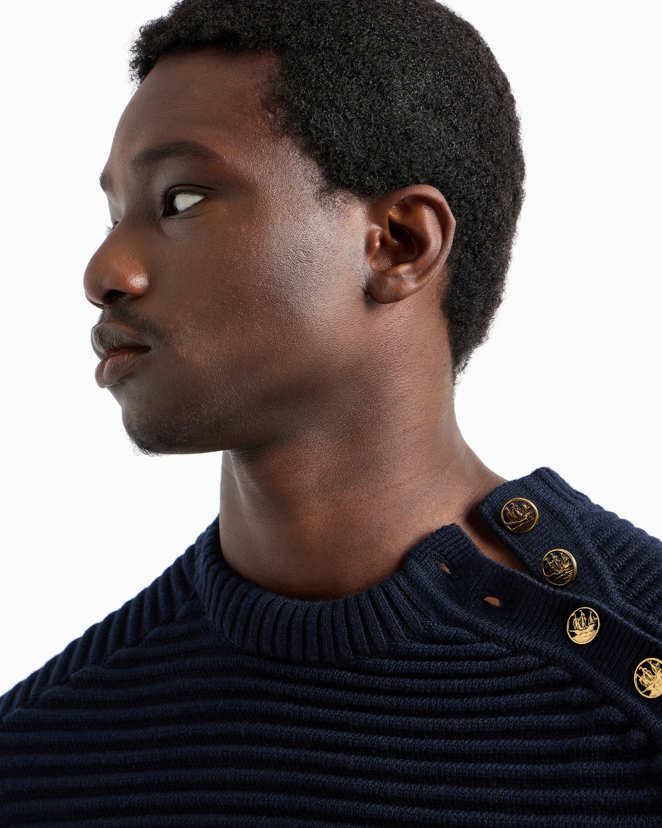 Pull en mélange de laine vierge avec boutons sur l’épaule et rayures contrastées Diapositive 5