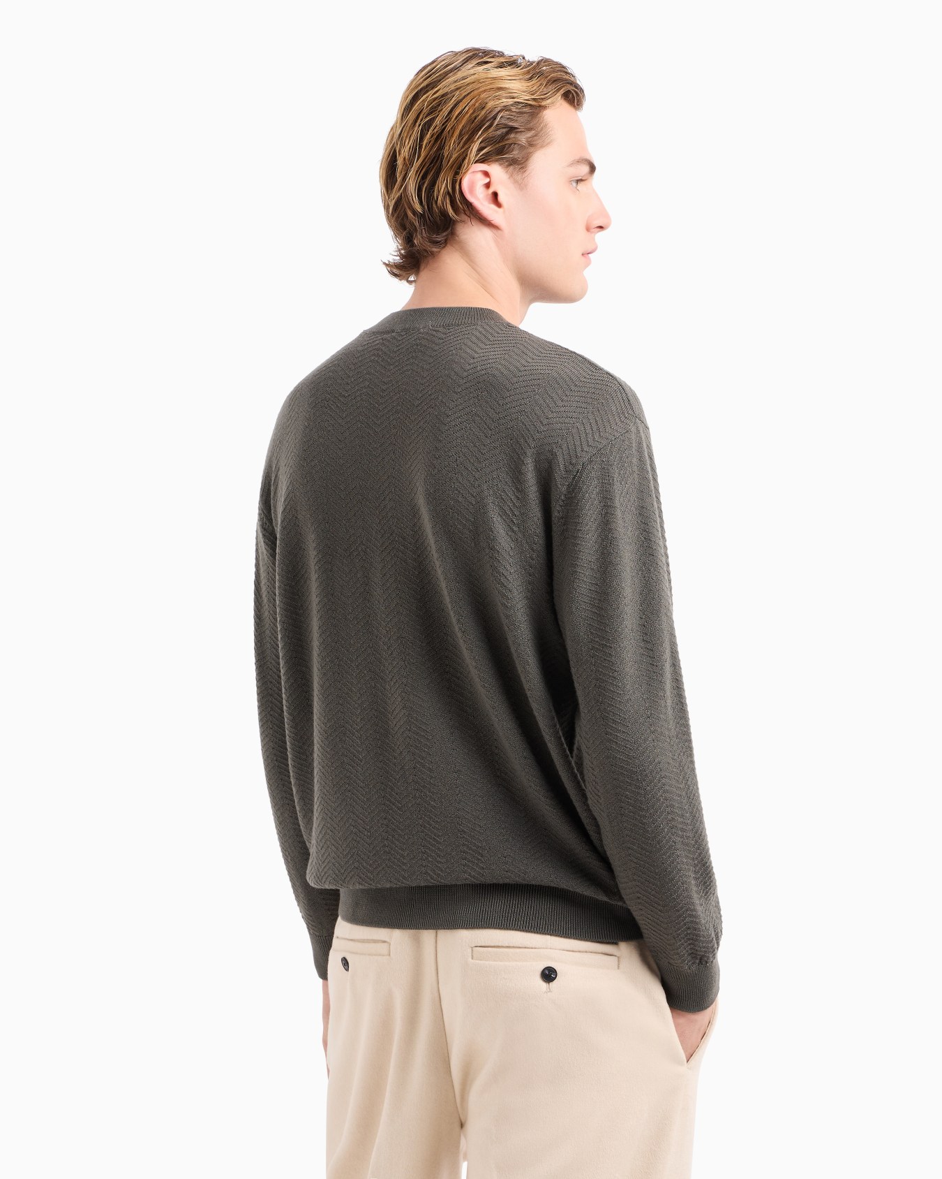 Mock-neck jumper in virgin wool with a micro-textured weave Slide 2