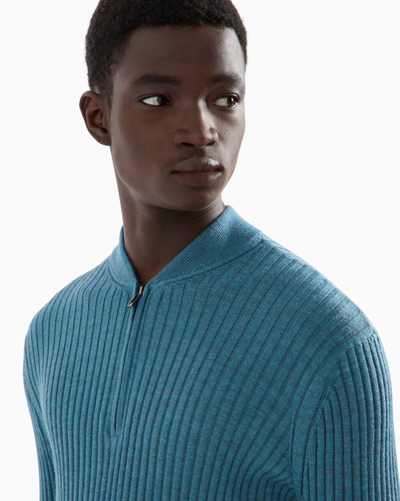 Gerippter Pullover mit partiellem Reißverschluss aus Schurwolle Folie 4