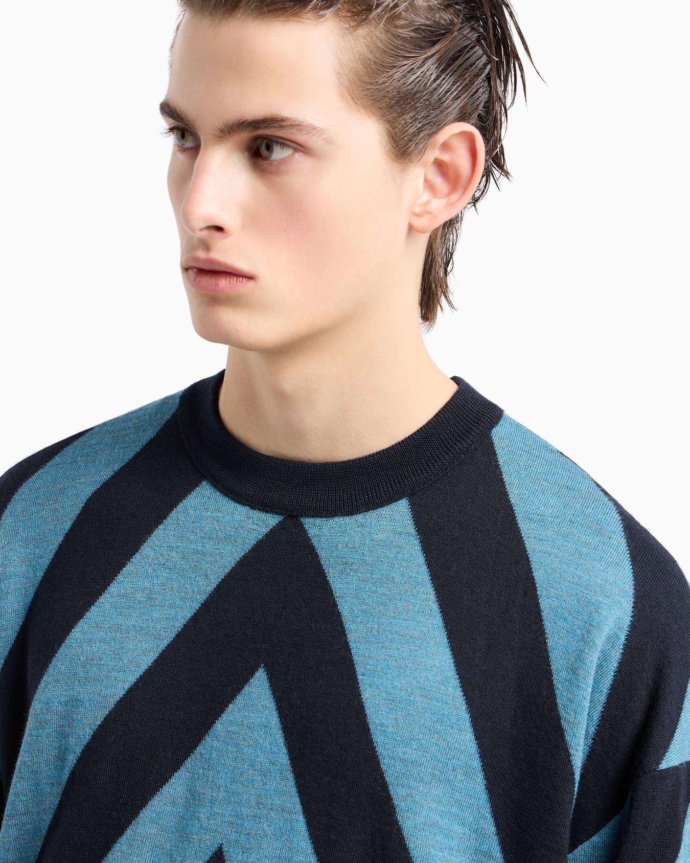 Pull en laine vierge jacquard avec grand chevron Diapositive 5