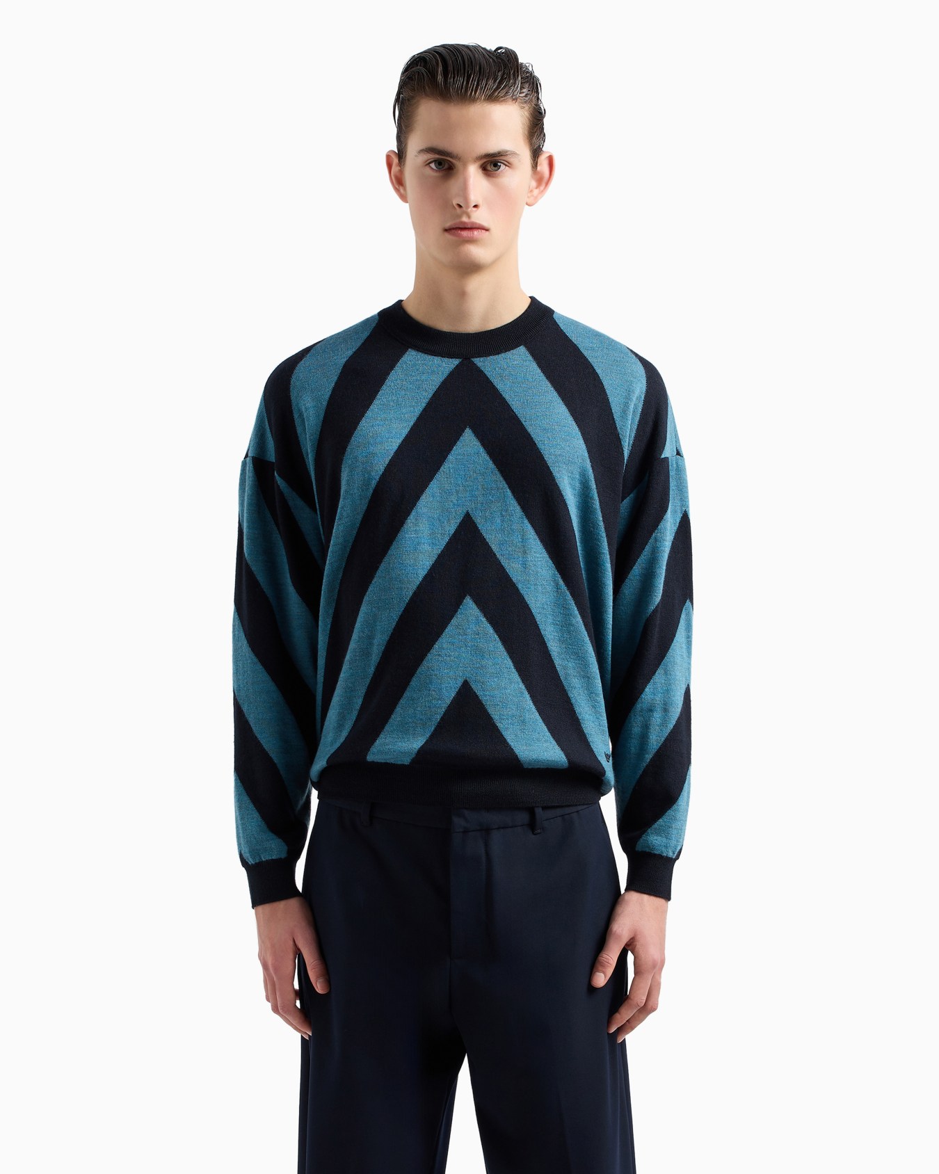 Pull en laine vierge jacquard avec grand chevron Diapositive 2