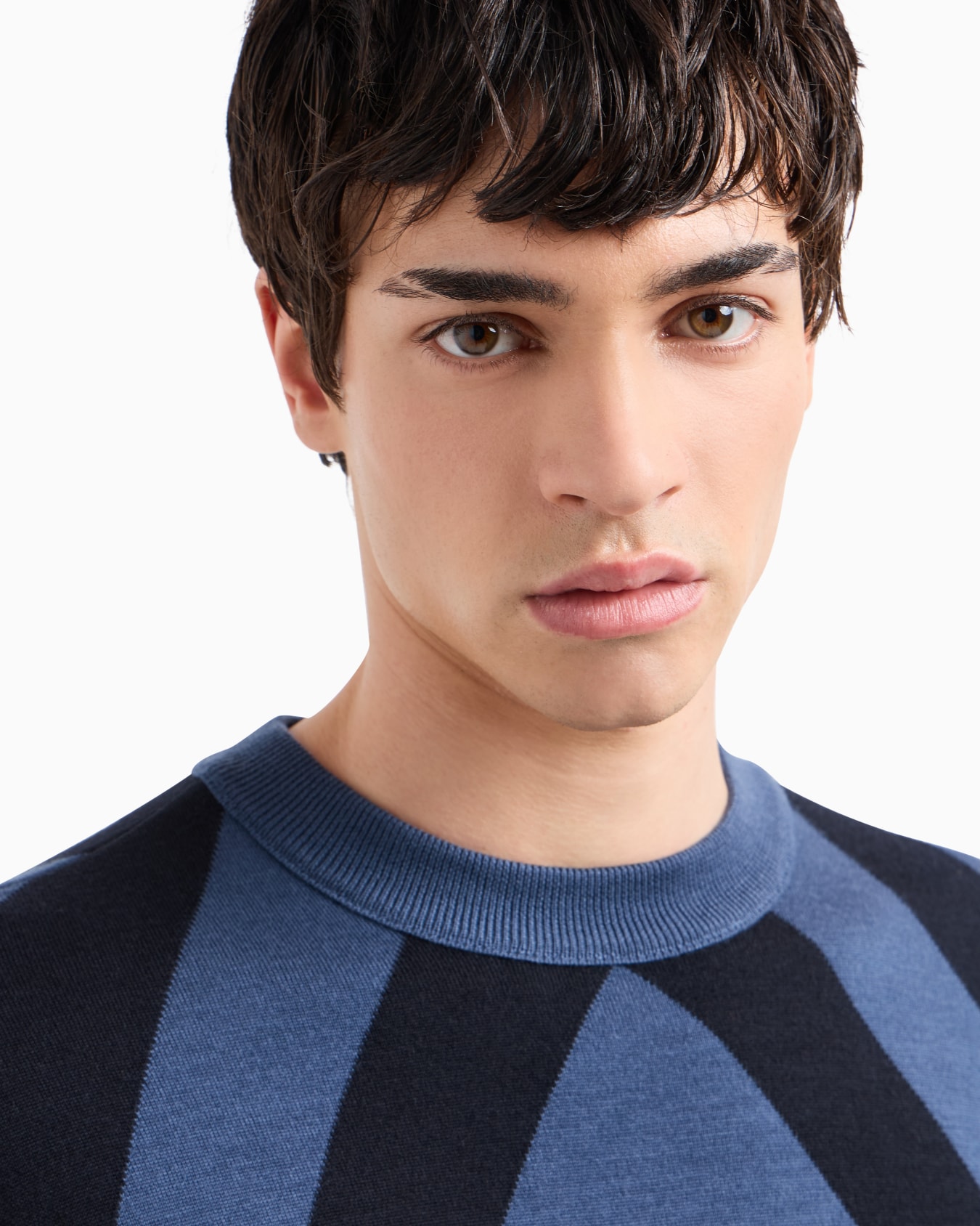 Virgin-wool jumper with oversized chevron jacquard Slide 5