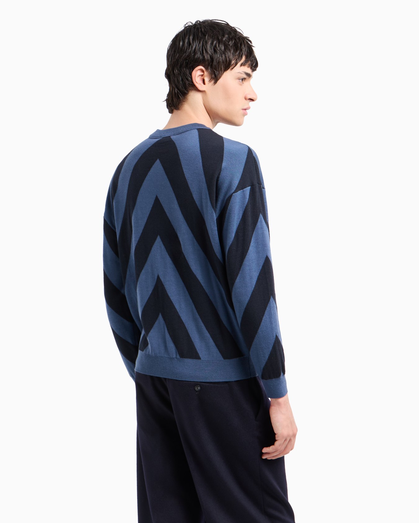 Virgin-wool jumper with oversized chevron jacquard Slide 3