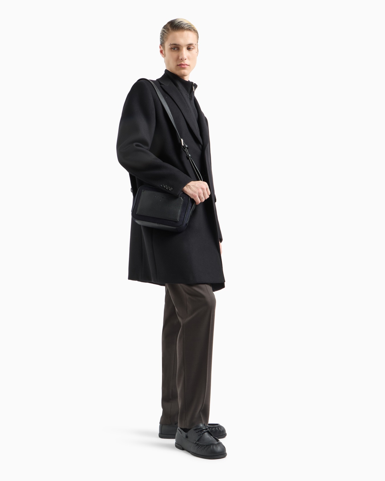 Pantalon chino avec pli en laine vierge mélangée Diapositive 3