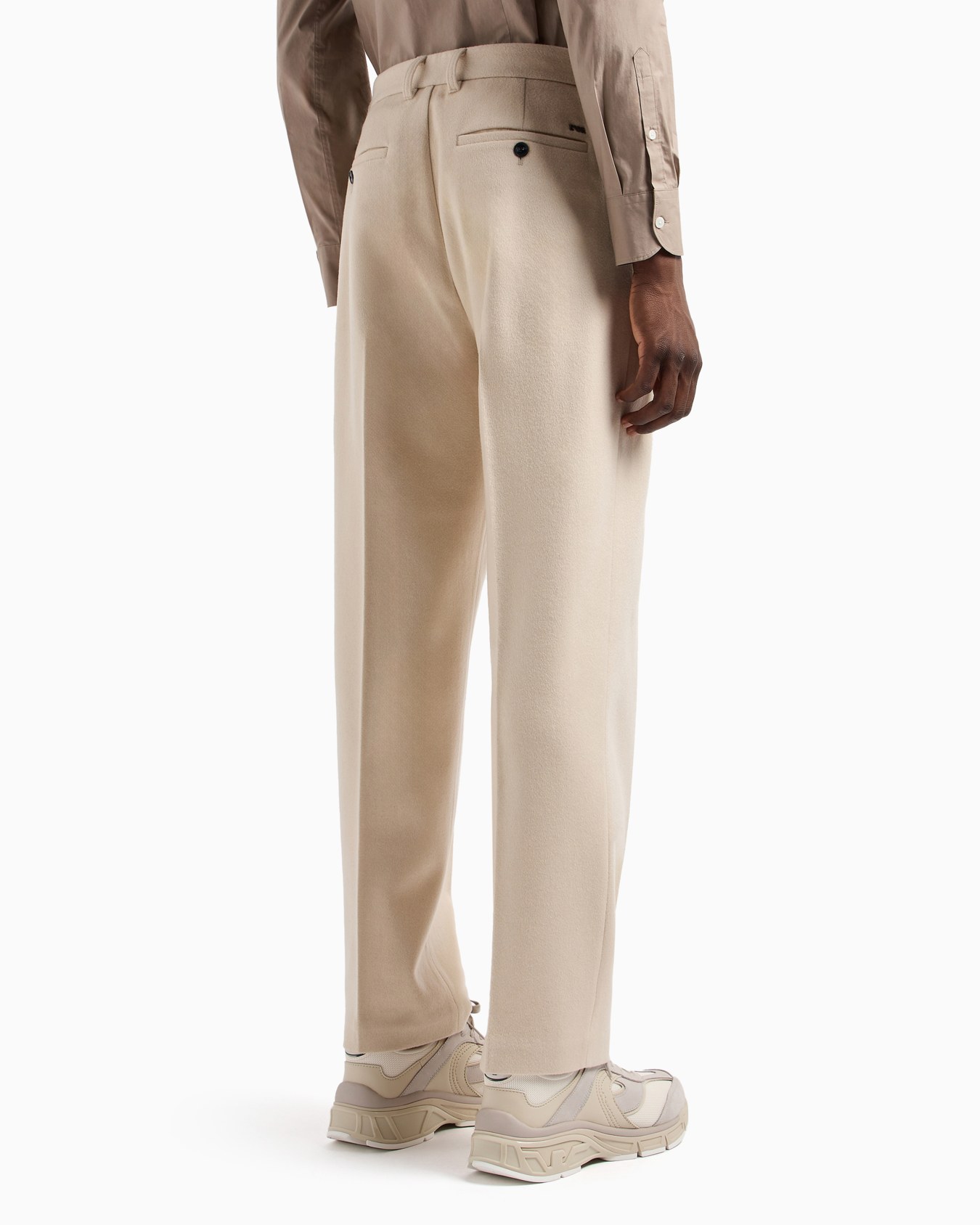 Chinos in virgin wool Slide 3