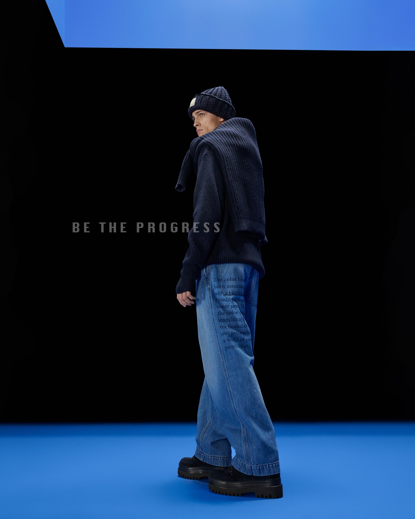 Denim-Jeans aus der Black Blue ASV-Sonderkollektion, mit Vintage-Effekt und Print Folie 6
