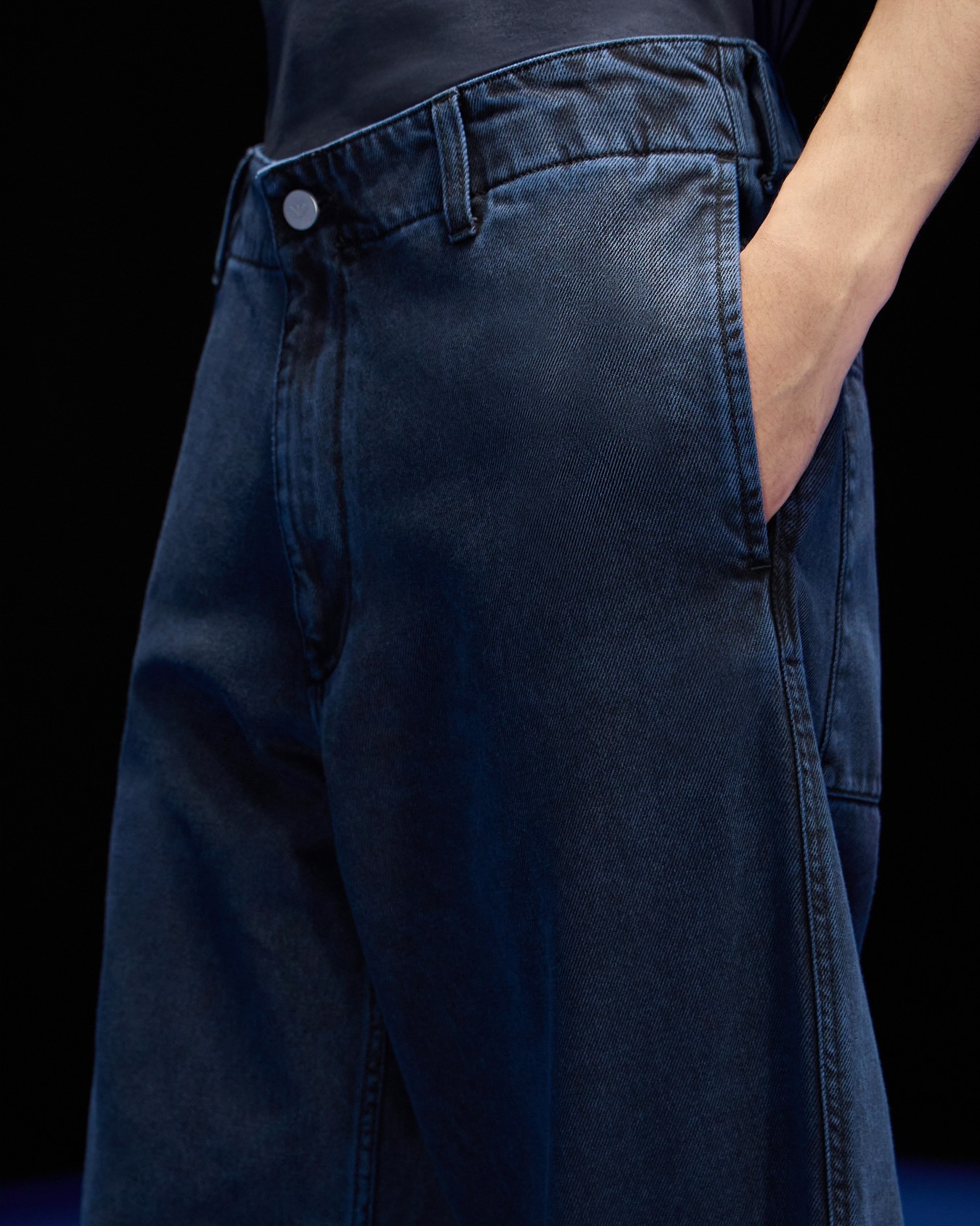 Vaqueros en denim efecto mármol con estampado cápsula Black Blue ASV Diapositiva 5