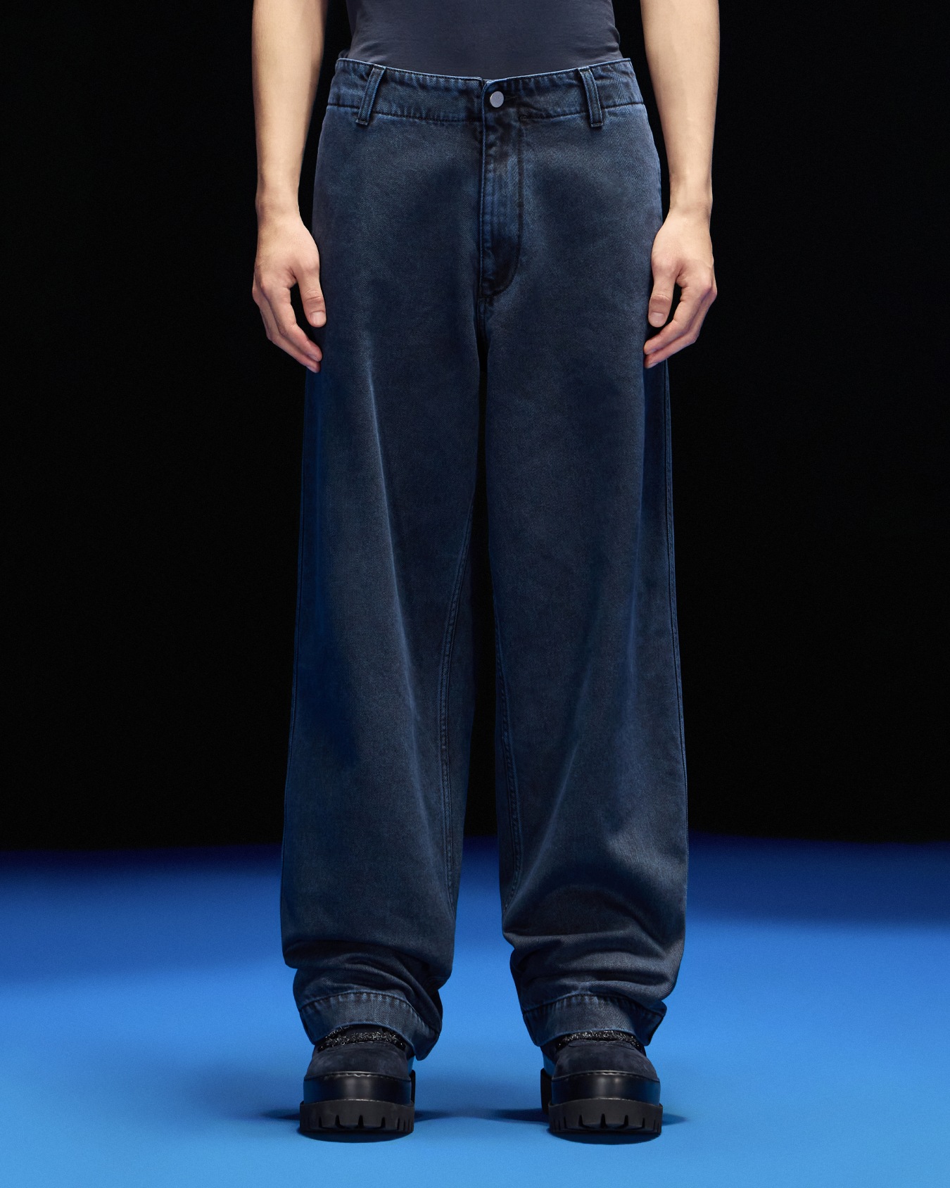 Vaqueros en denim efecto mármol con estampado cápsula Black Blue ASV Diapositiva 2
