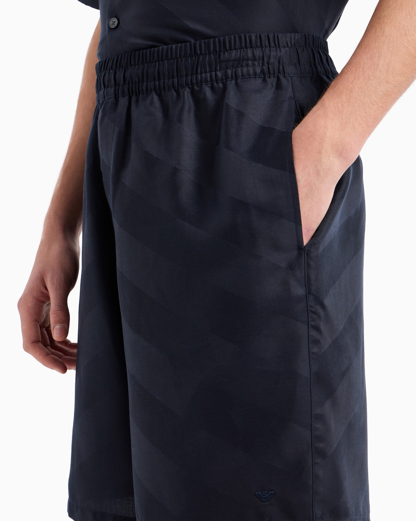 ASV all-over patterned Lyocell Bermuda shorts with an elasticated waist Slide 5