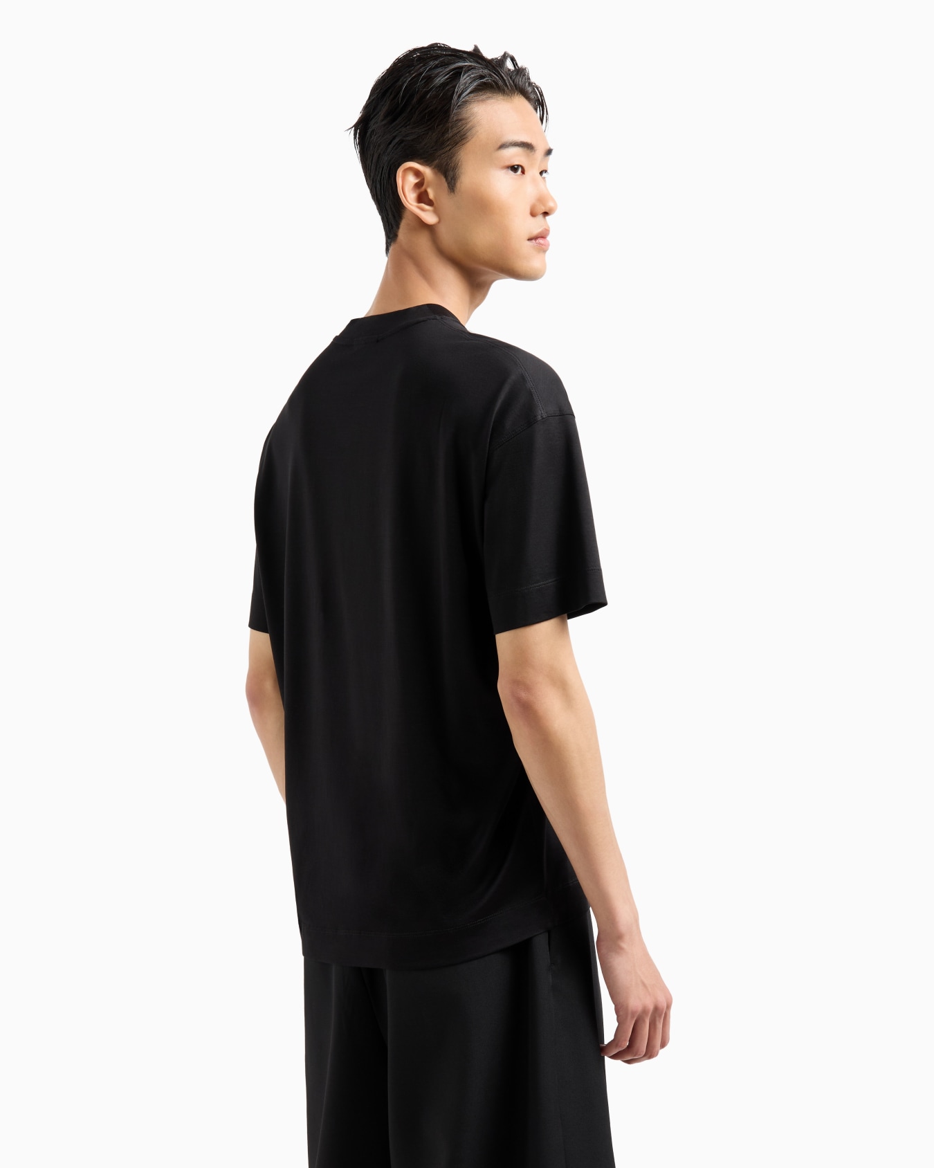 T-shirt col en V en mélange de jersey lyocell  Diapositive 2