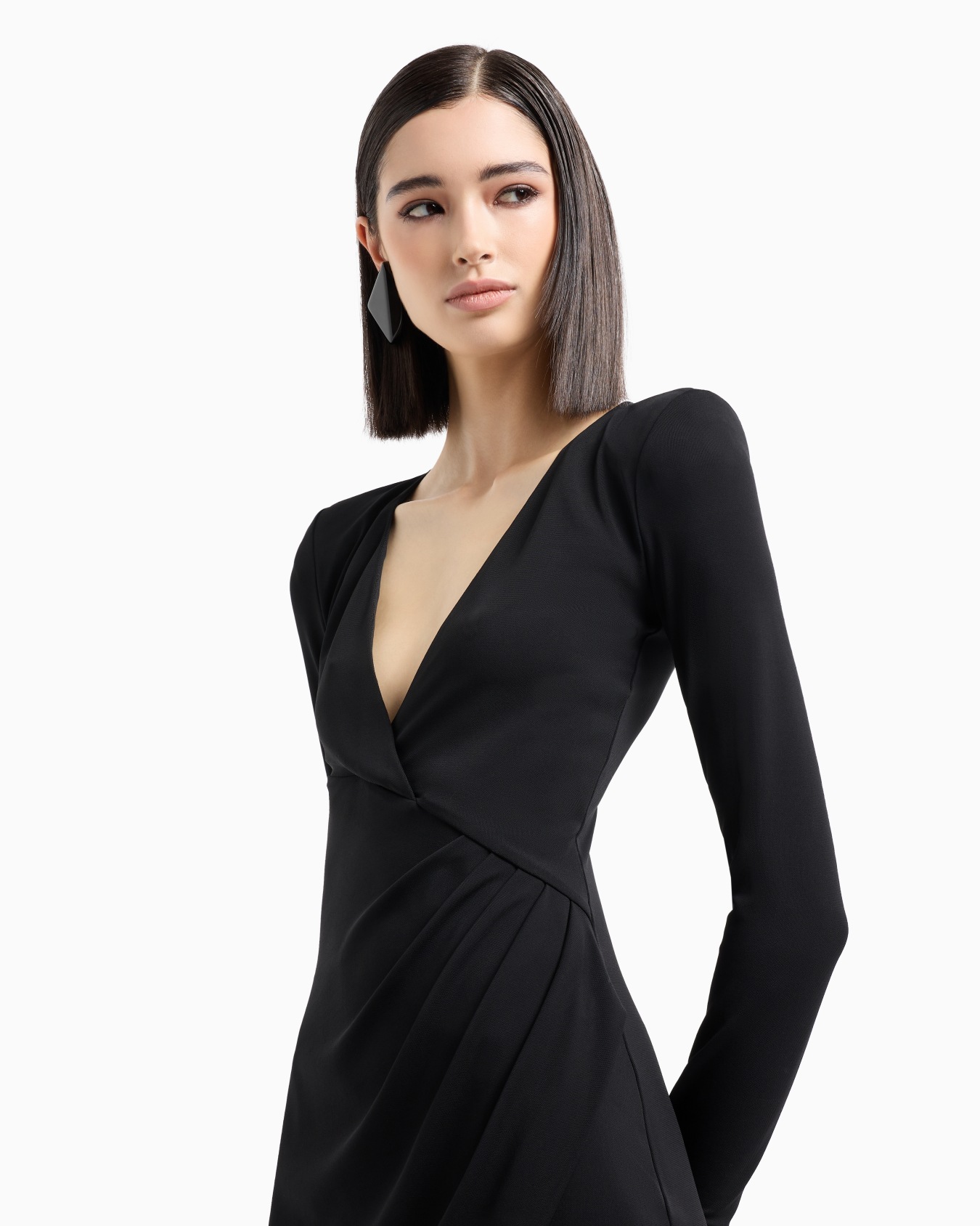 Crepe-look stretch interlock jersey dress with cross-over neckline and draping Diapositiva 4