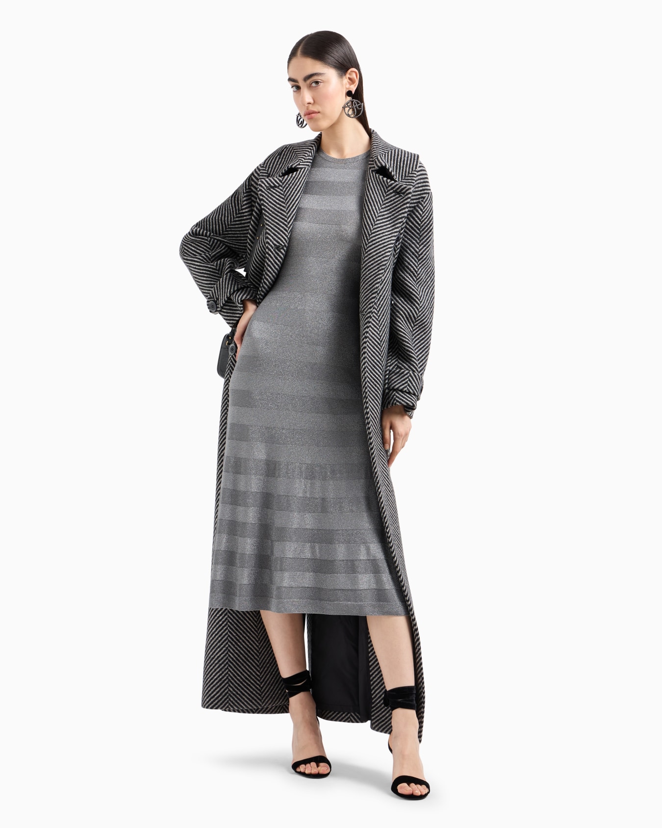 Seamless long dress in a viscose knit striped-effect knit and purl construction Slide 3