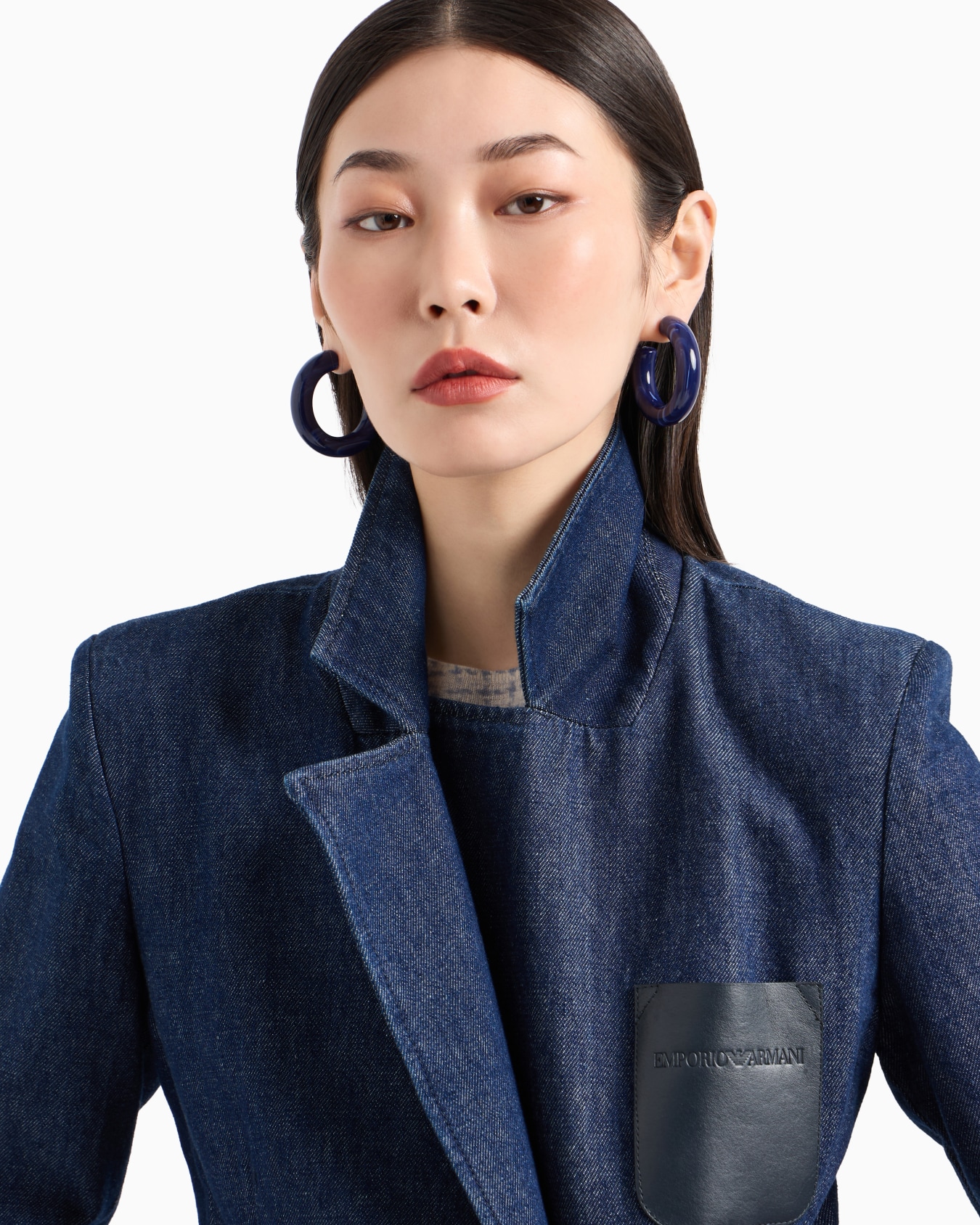 Blazer à double boutonnage en denim 310 g/m2 avec poche en cuir logotypée Diapositive 4