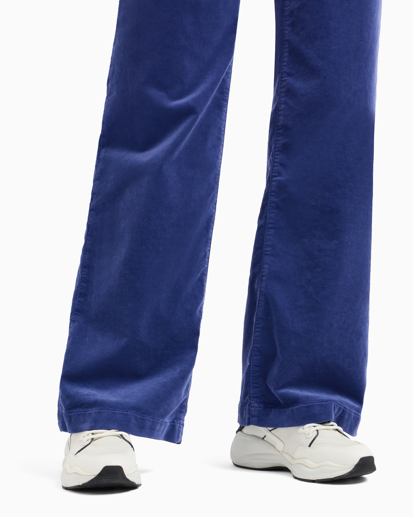J14 high-waisted, wide-leg palazzo trousers in garment-dyed corduroy Slide 4