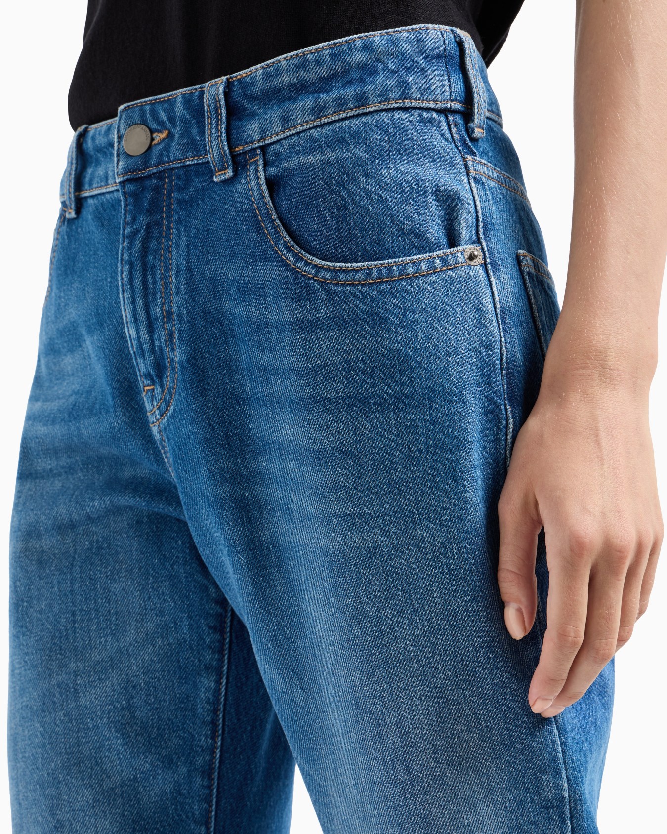 Jean J36 taille mi-haute et jambe droite en denim effet vintage Diapositive 4