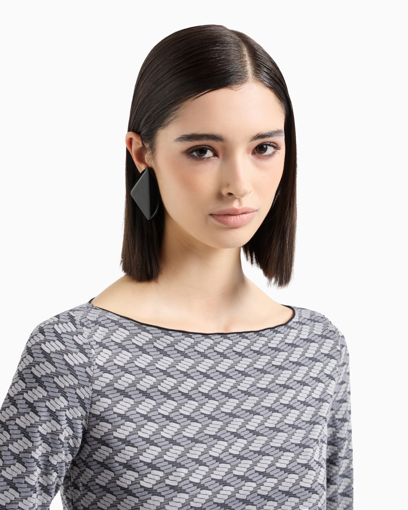 Jersey de cuello barco de tejido jacquard de punto con motivo en relieve Diapositiva 4