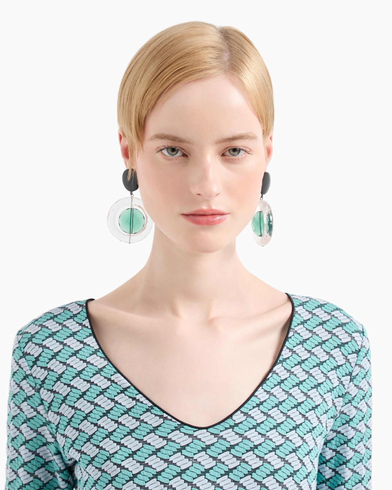 Short-sleeved V-neck jumper in embossed jacquard jersey Slide 4