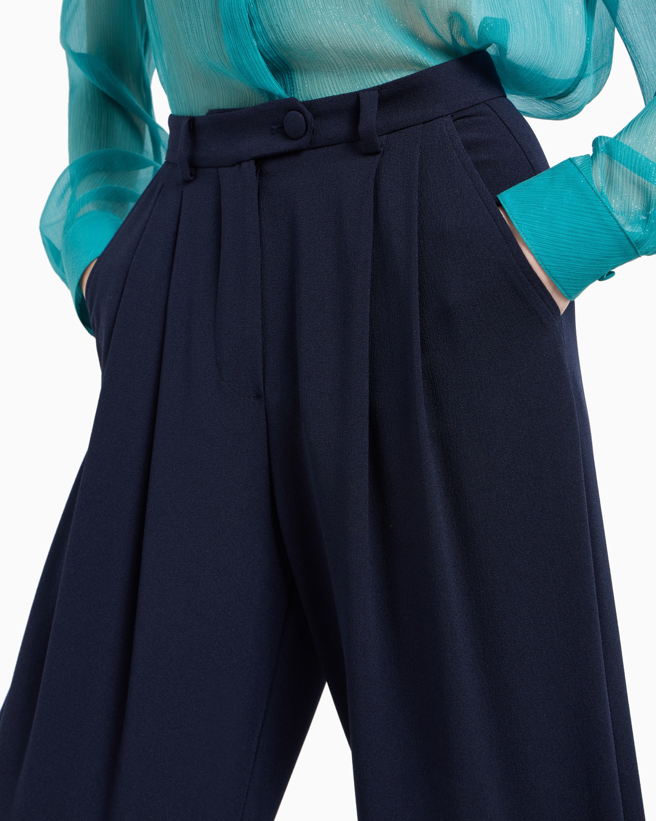 Sablé stretch fabric trousers with pleats Slide 4