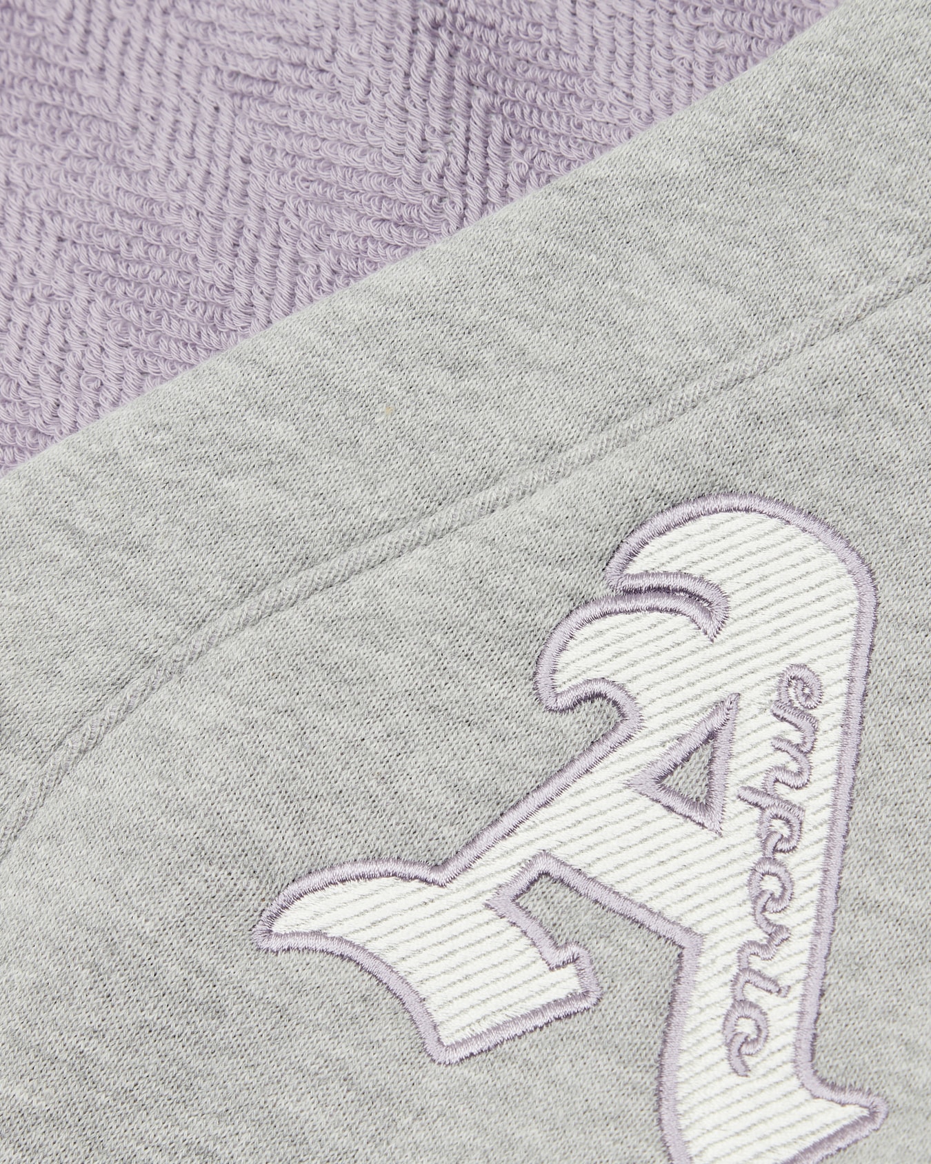 Sudadera ancha tipo cárdigan de punto con cuello de pico y parche A Diapositiva 1