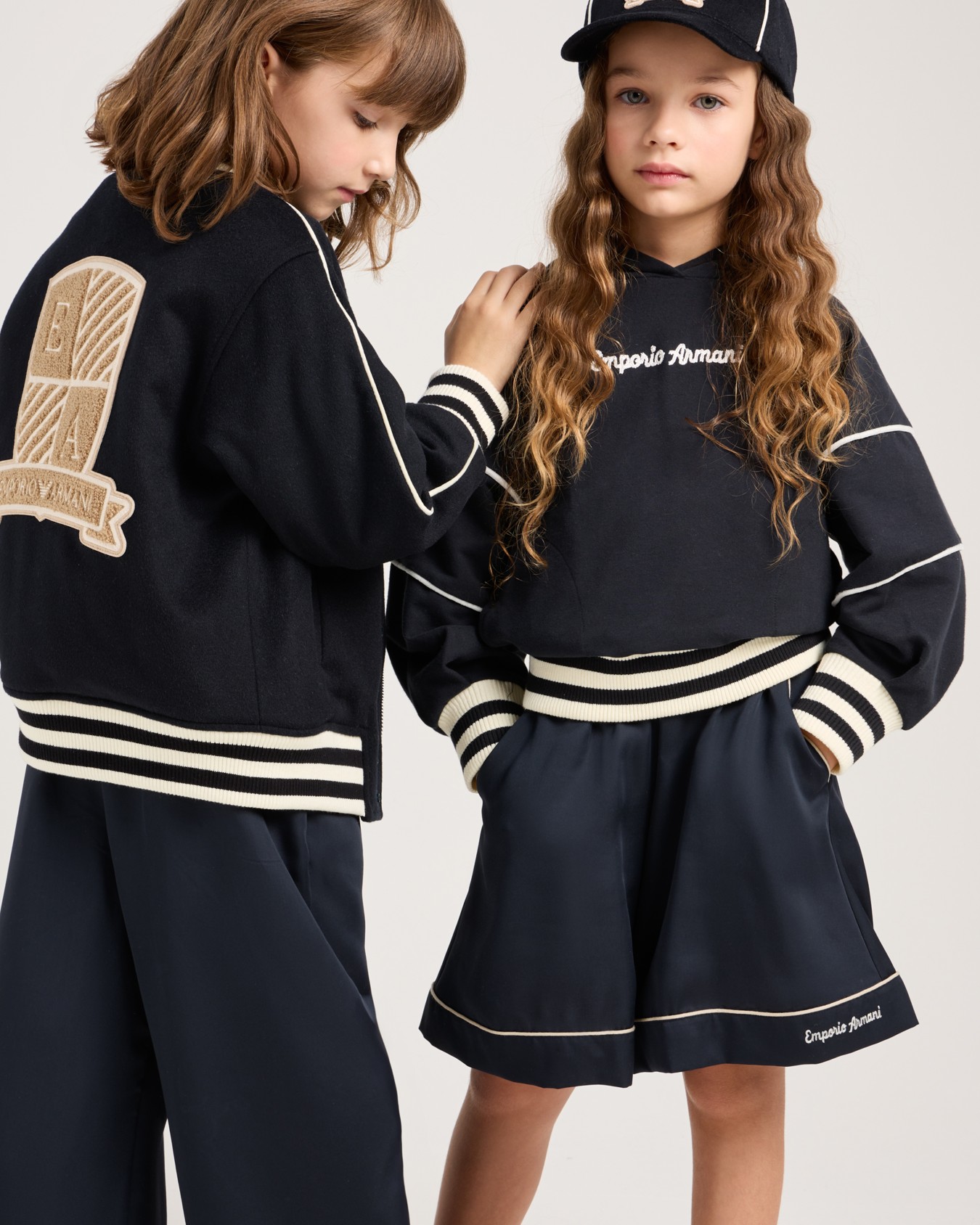 Modal jersey culottes with piping and logo embroidery Slide 3