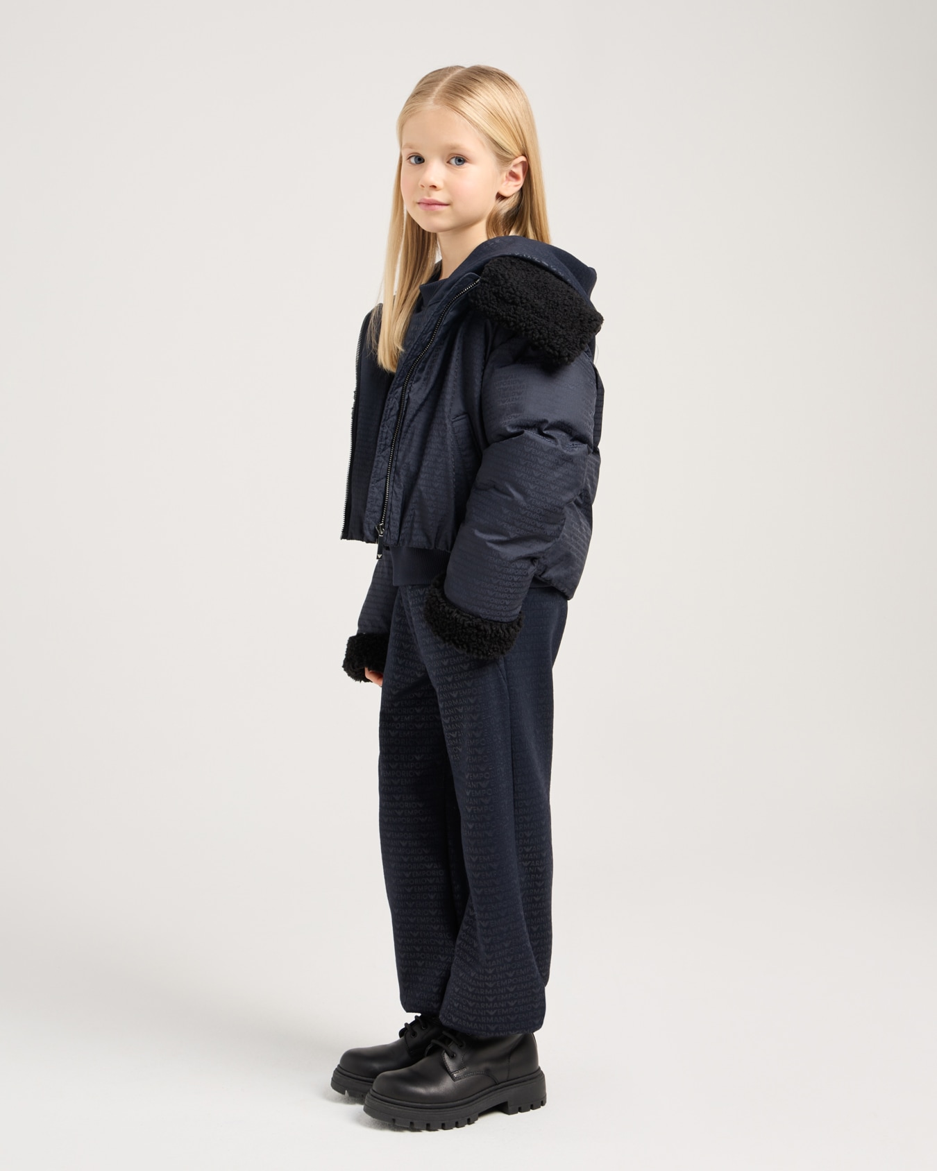 Pantalon de jogging coupe confortable en jersey avec inscription logo all over Diapositive 3