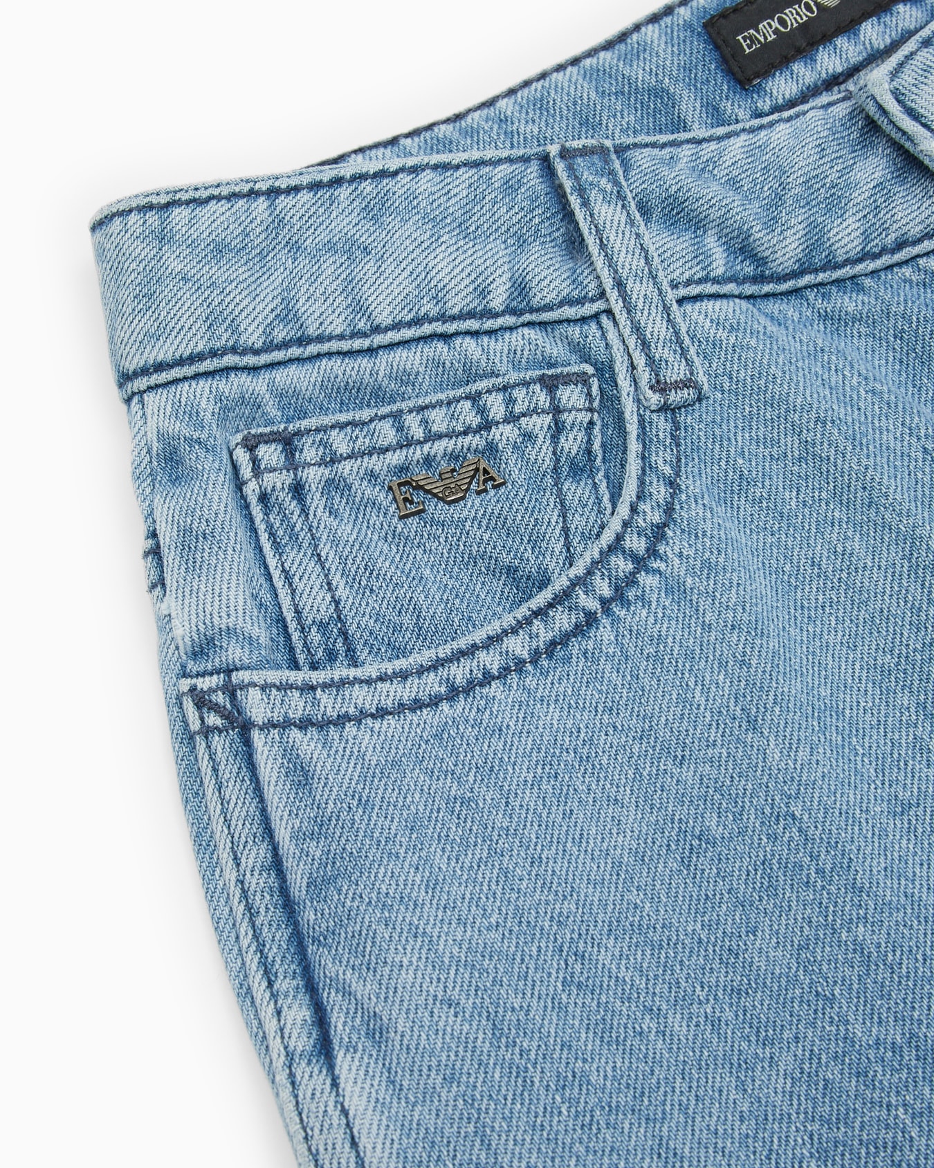 Jean à jambe ovale en denim Diapositive 1