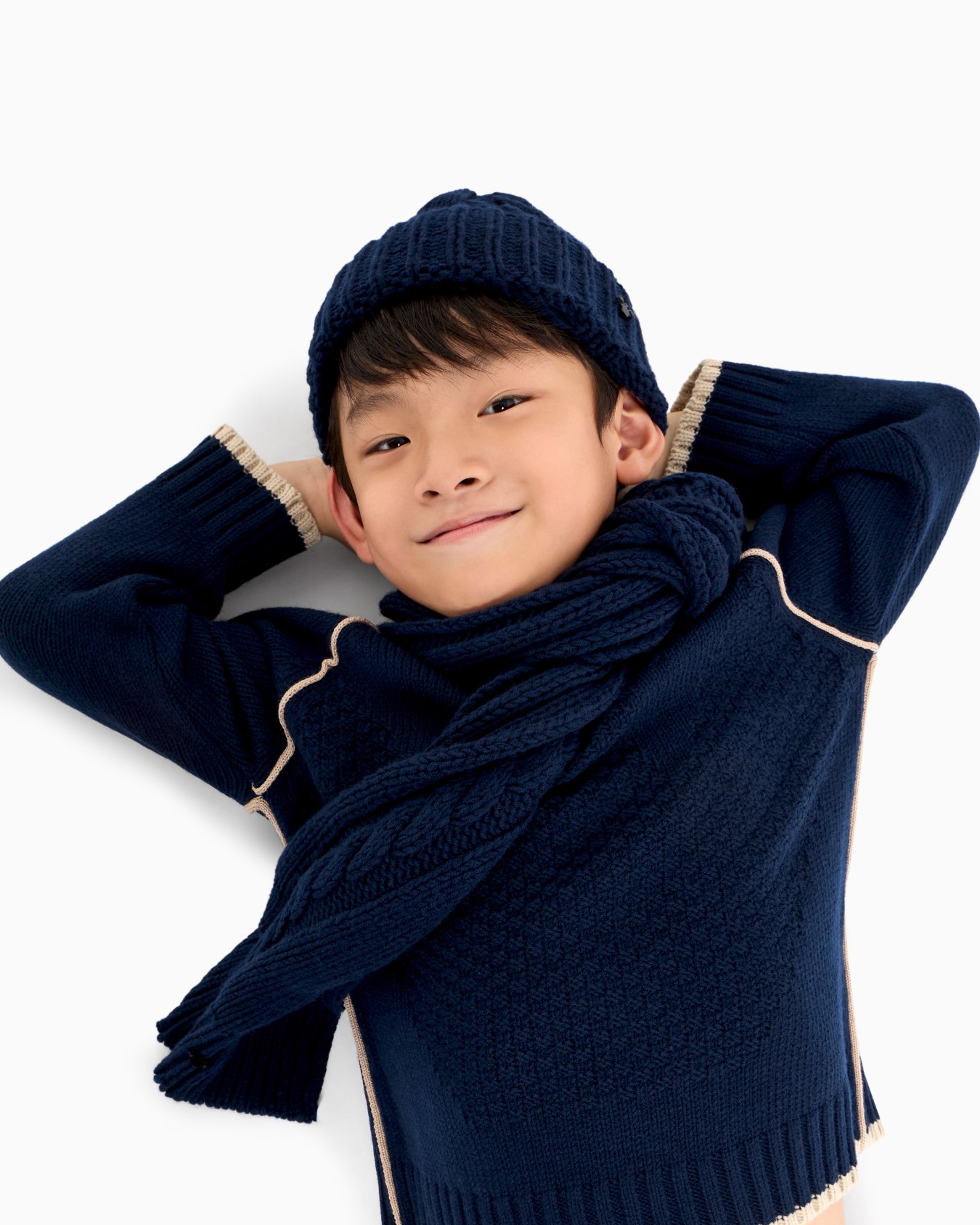 Virgin wool-blend jumper with oversized eagle intarsia Slide 4