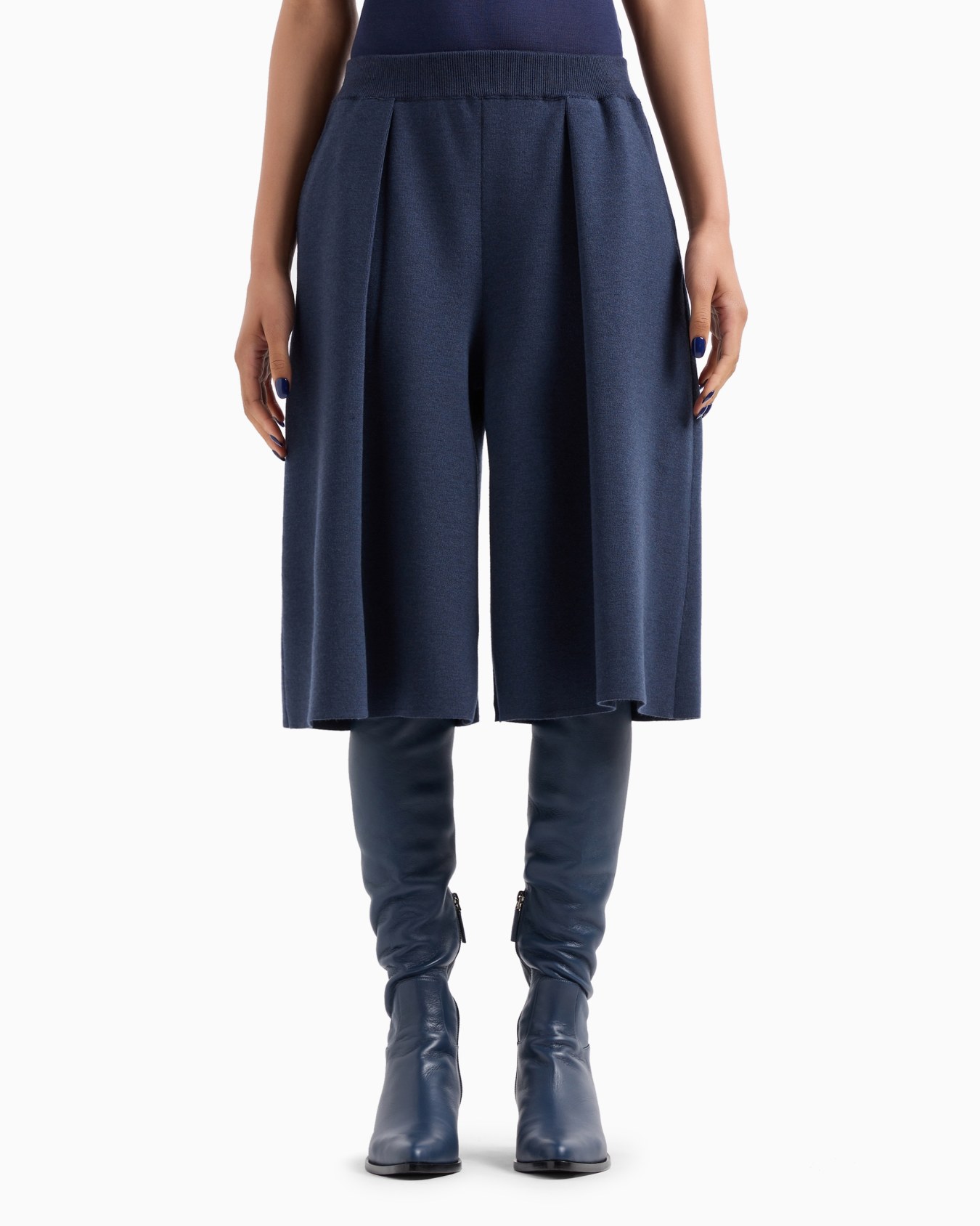 Virgin wool Bermuda shorts Slide 2