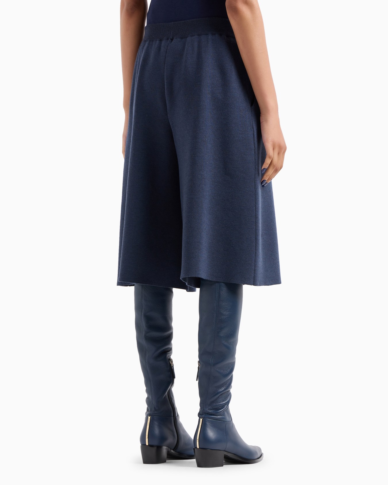 Virgin wool Bermuda shorts Slide 3