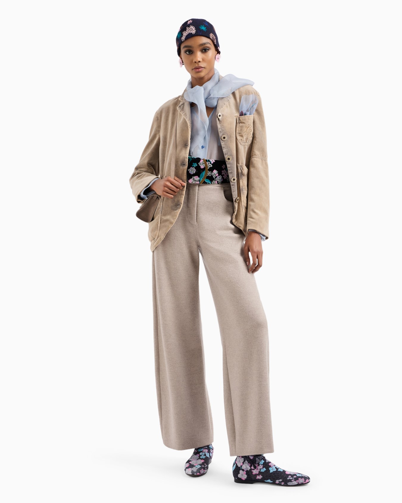 Wide trousers in double cashmere cloth Slide 4