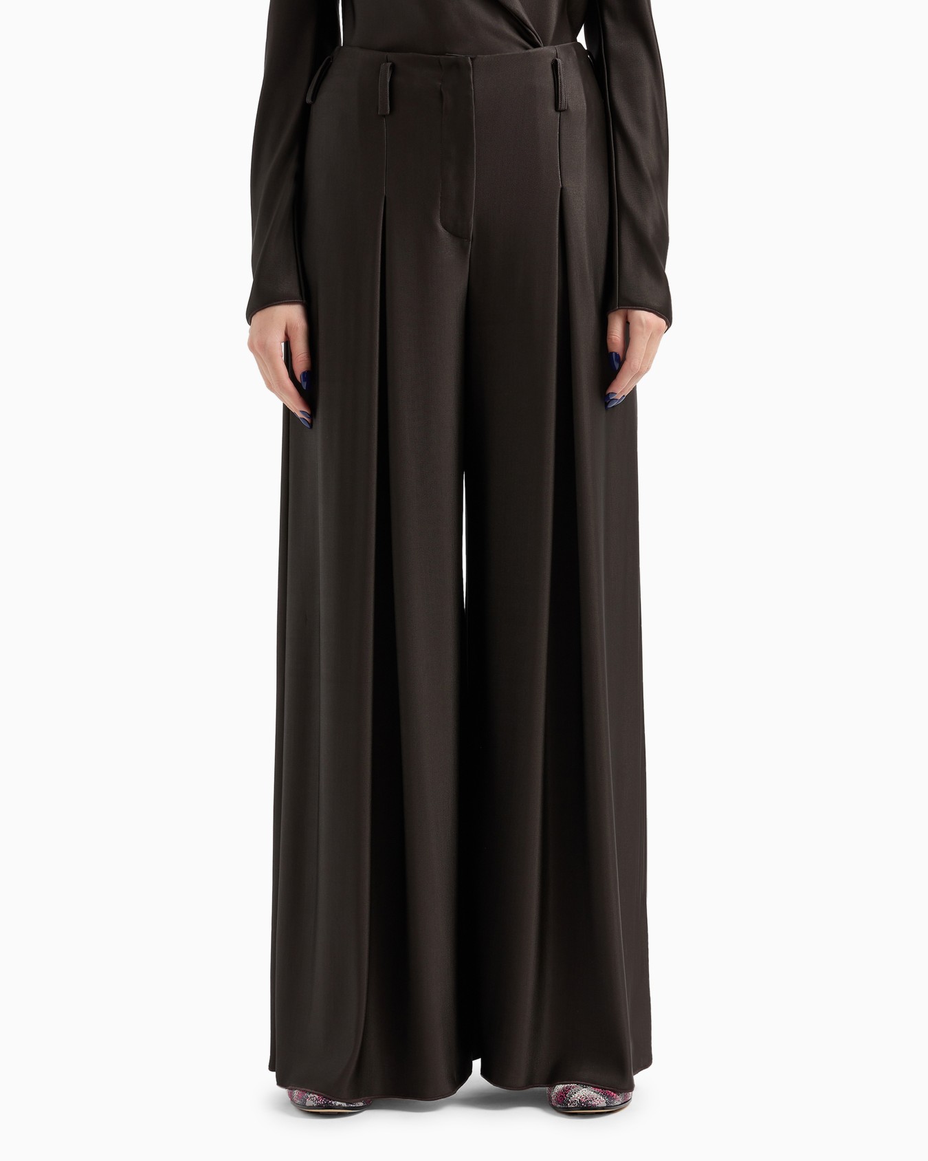 ASV wide trousers with pleats in double viscose jersey Slide 2