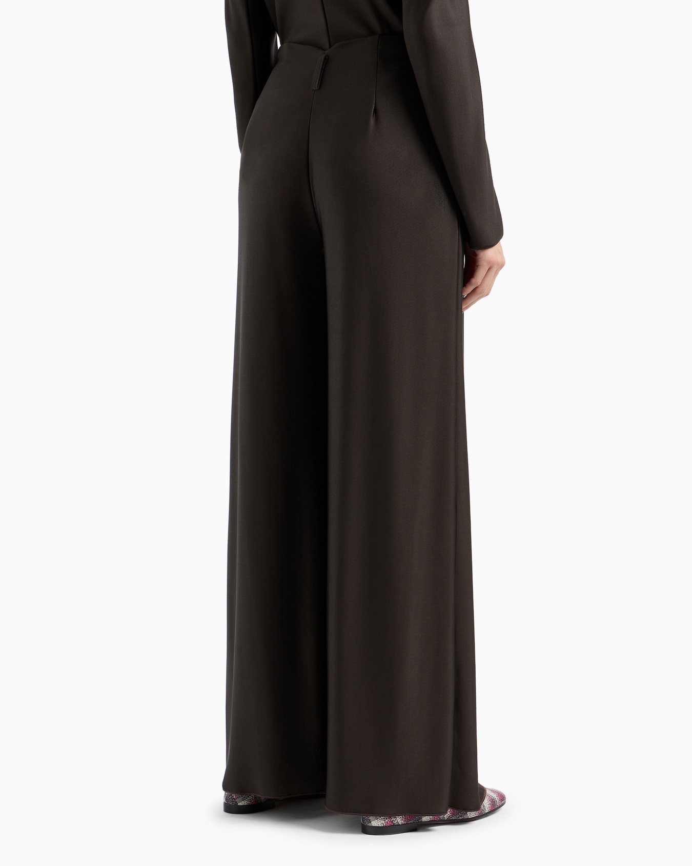 ASV wide trousers with pleats in double viscose jersey Slide 3