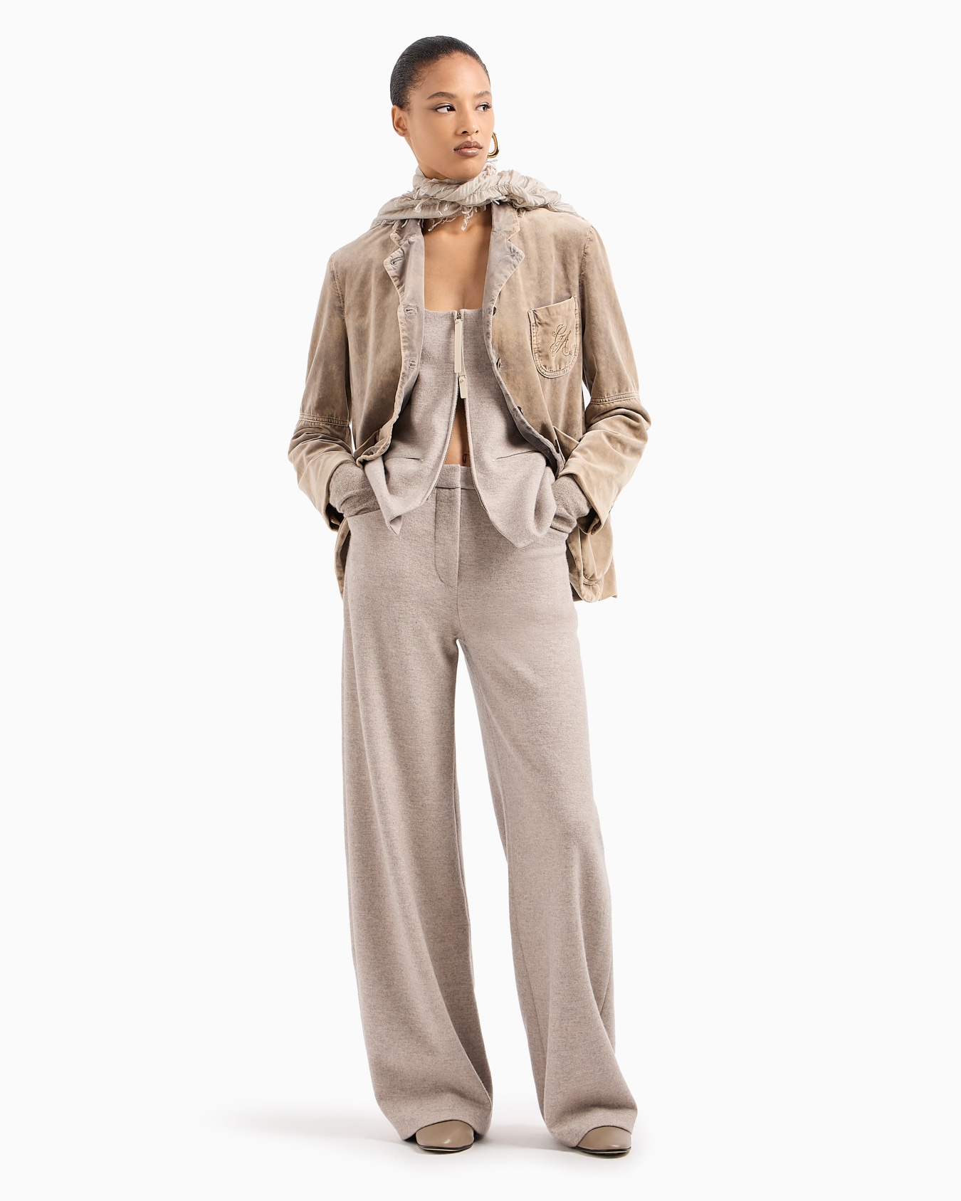 Single-breasted cashmere double cloth waistcoat Slide 4