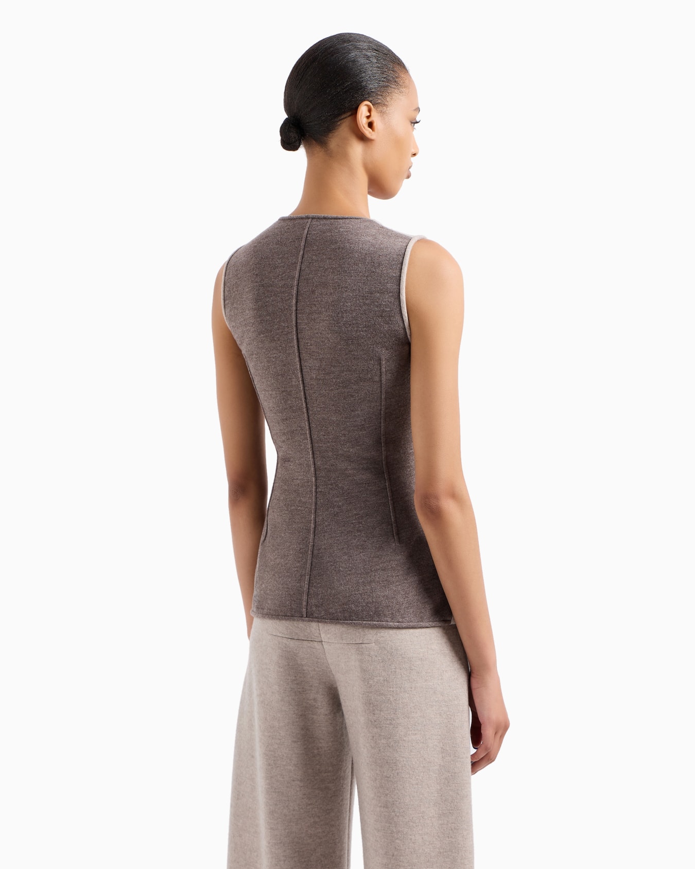 Single-breasted cashmere double cloth waistcoat Slide 3