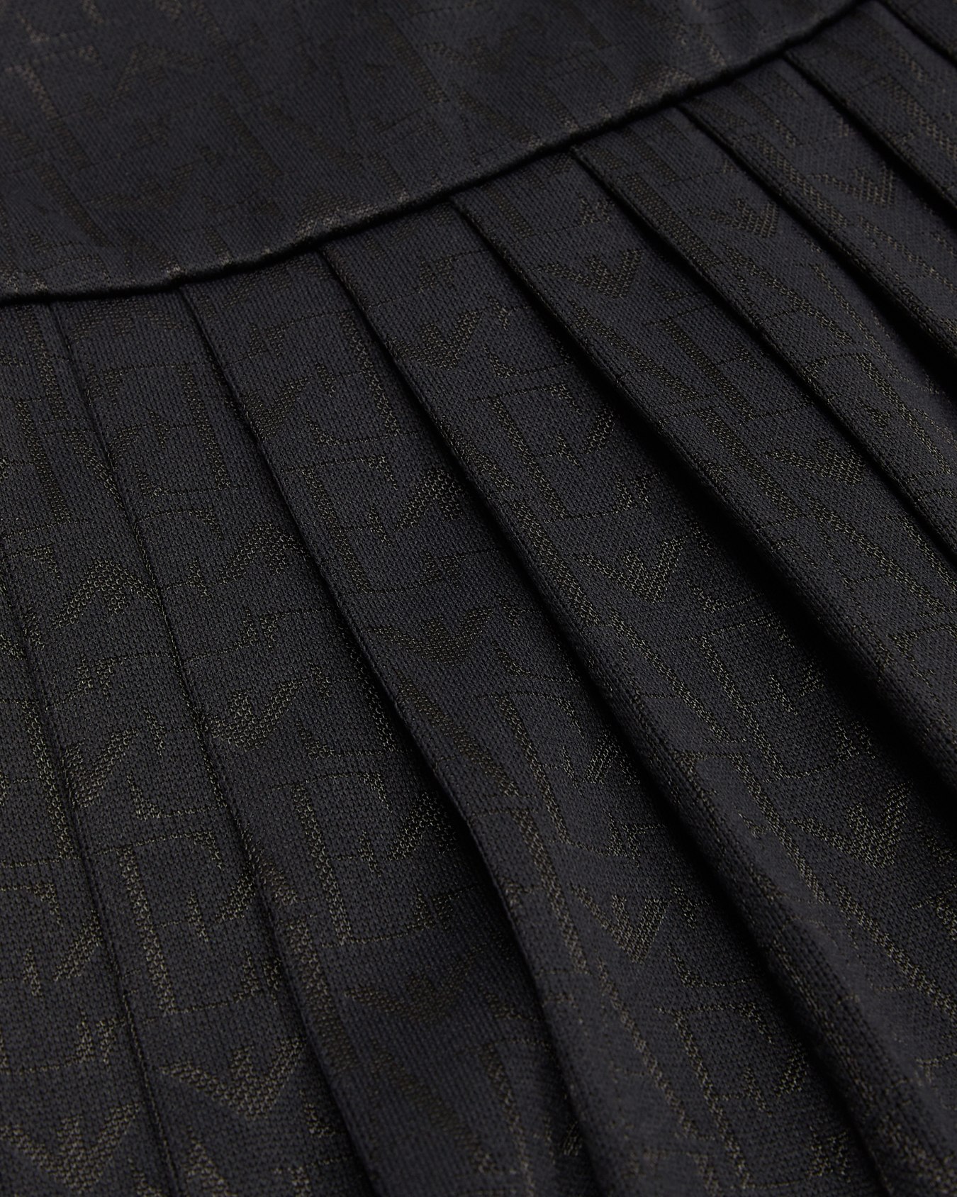 Robe avec inscription logo jacquard et bas plissé Diapositive 1