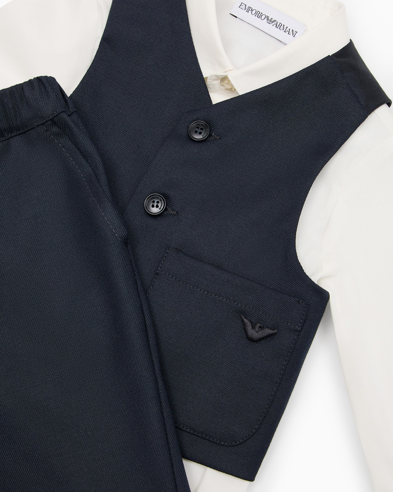 Conjunto compuesto por camisa, chaleco y pantalones de pana Diapositiva 1