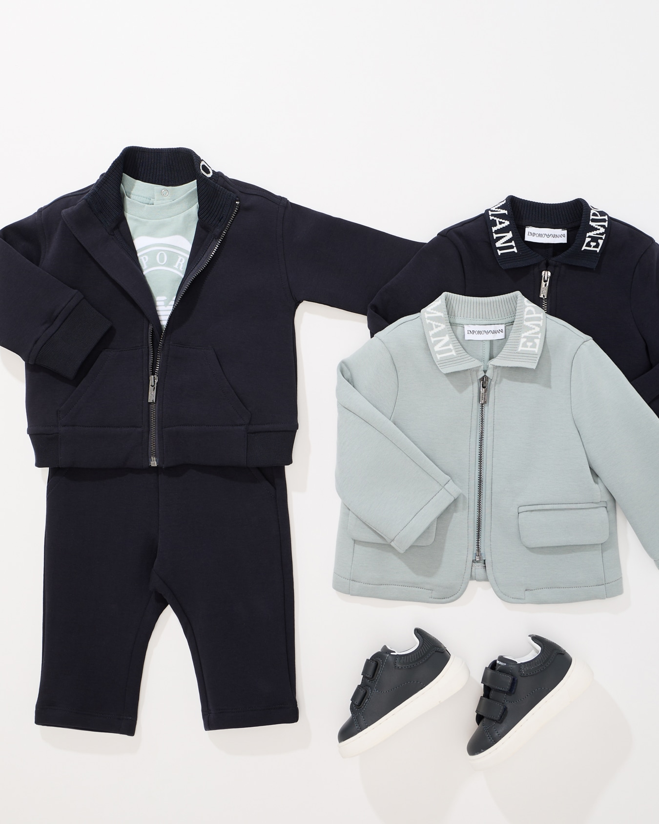 Tracksuit with full-zip sweatshirt in double jersey with jacquard logo Slide 3