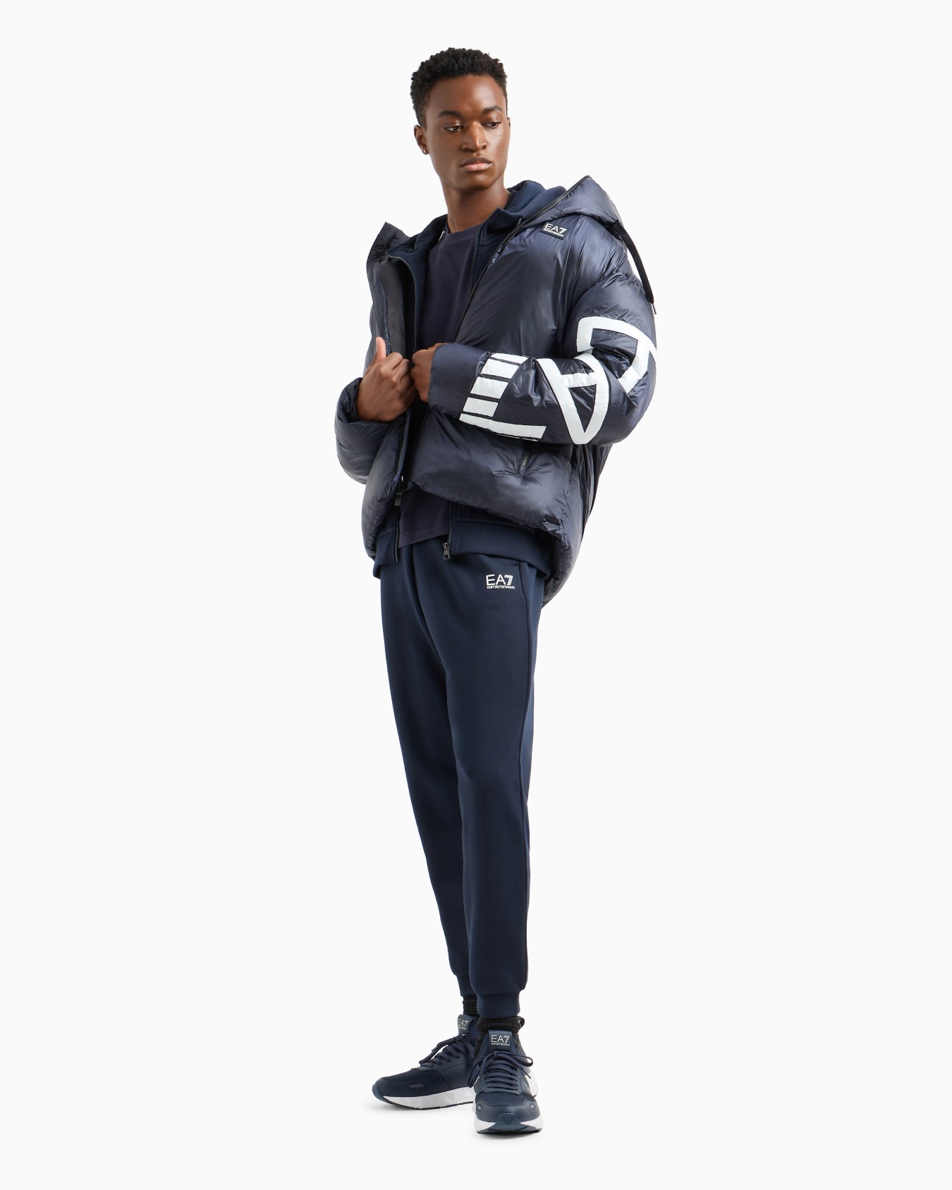 Technical fabric padded jacket with hood Slide 3