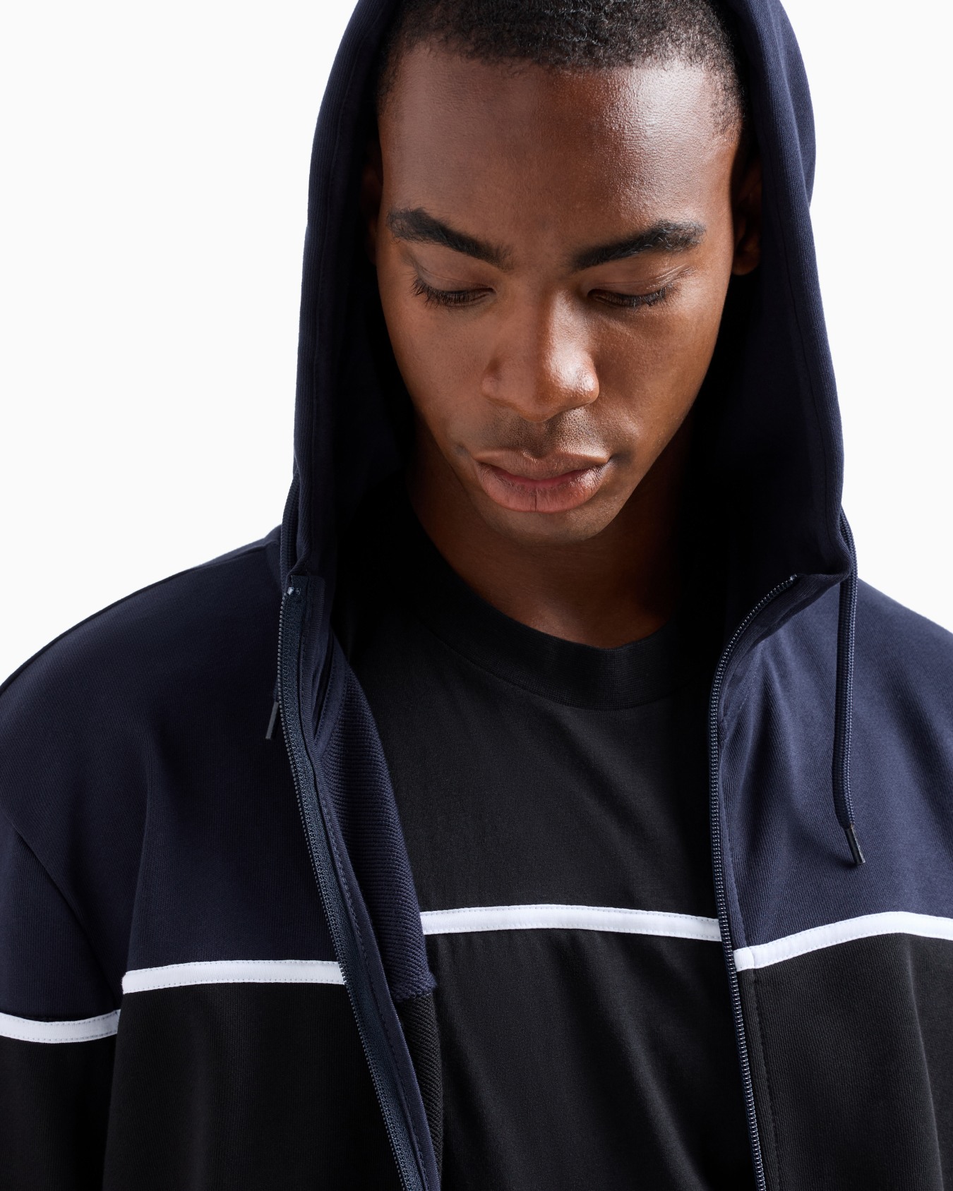 Athletic Colour Block hooded sweatshirt in an organic cotton blend Slide 4
