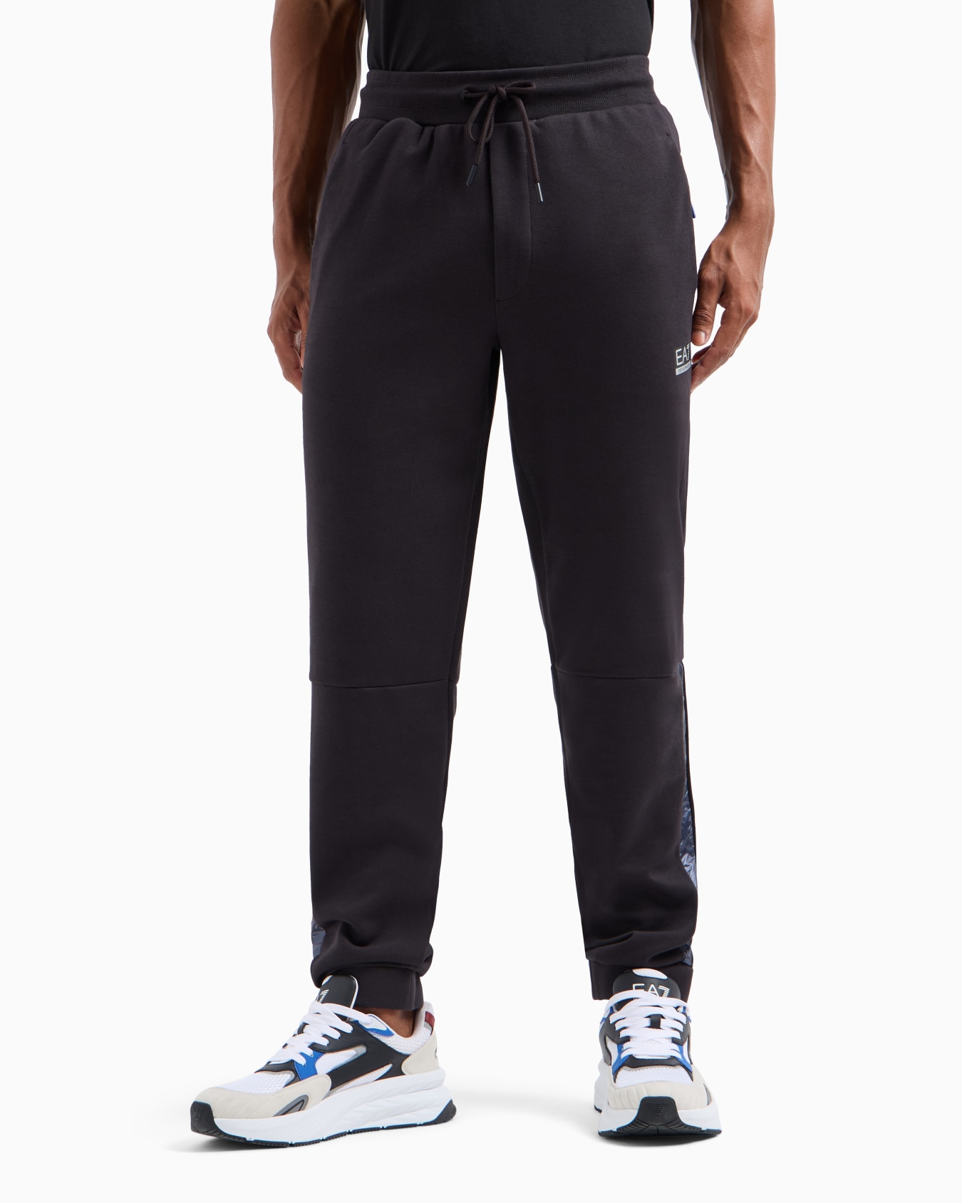 Dynamic Athlete joggers in VENTUS7 technical fabric Slide 1