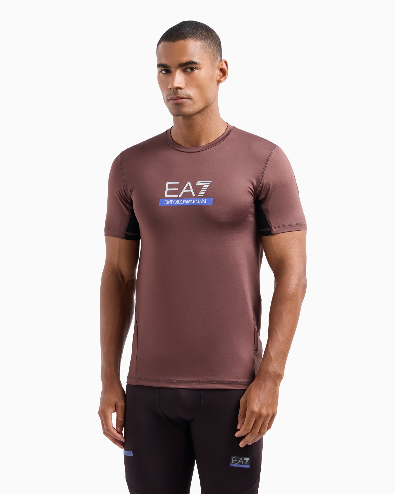 Camiseta de cuello redondo Dynamic Athlete de tejido técnico VIGOR7 Diapositiva 1