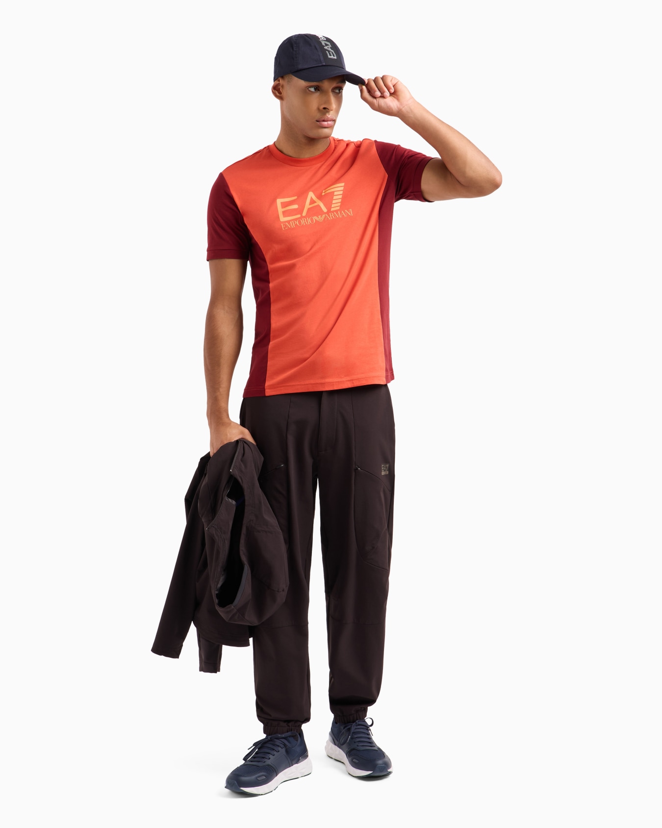 Athletic Colour Block short-sleeved cotton crew-neck T-shirt Slide 3