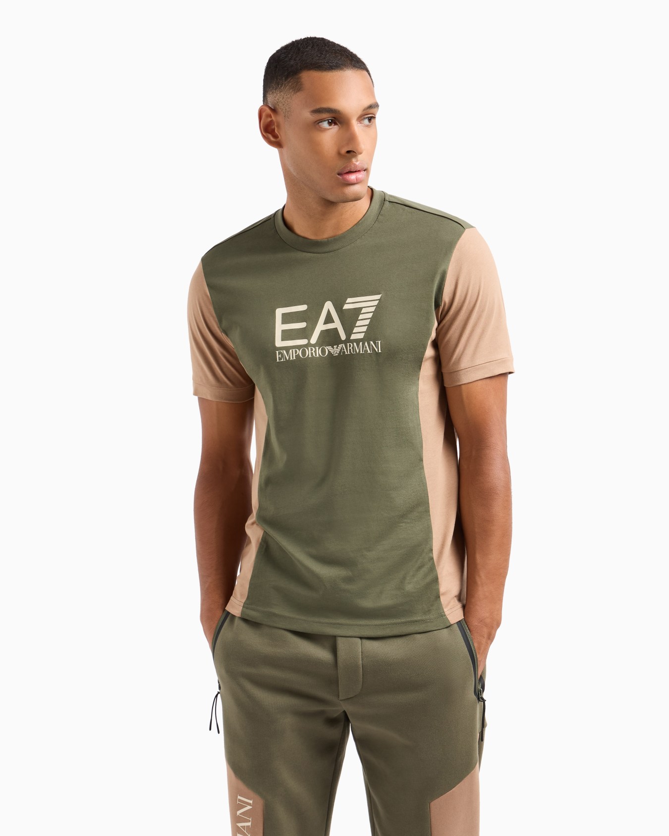 Athletic Colour Block short-sleeved cotton crew-neck T-shirt Slide 1